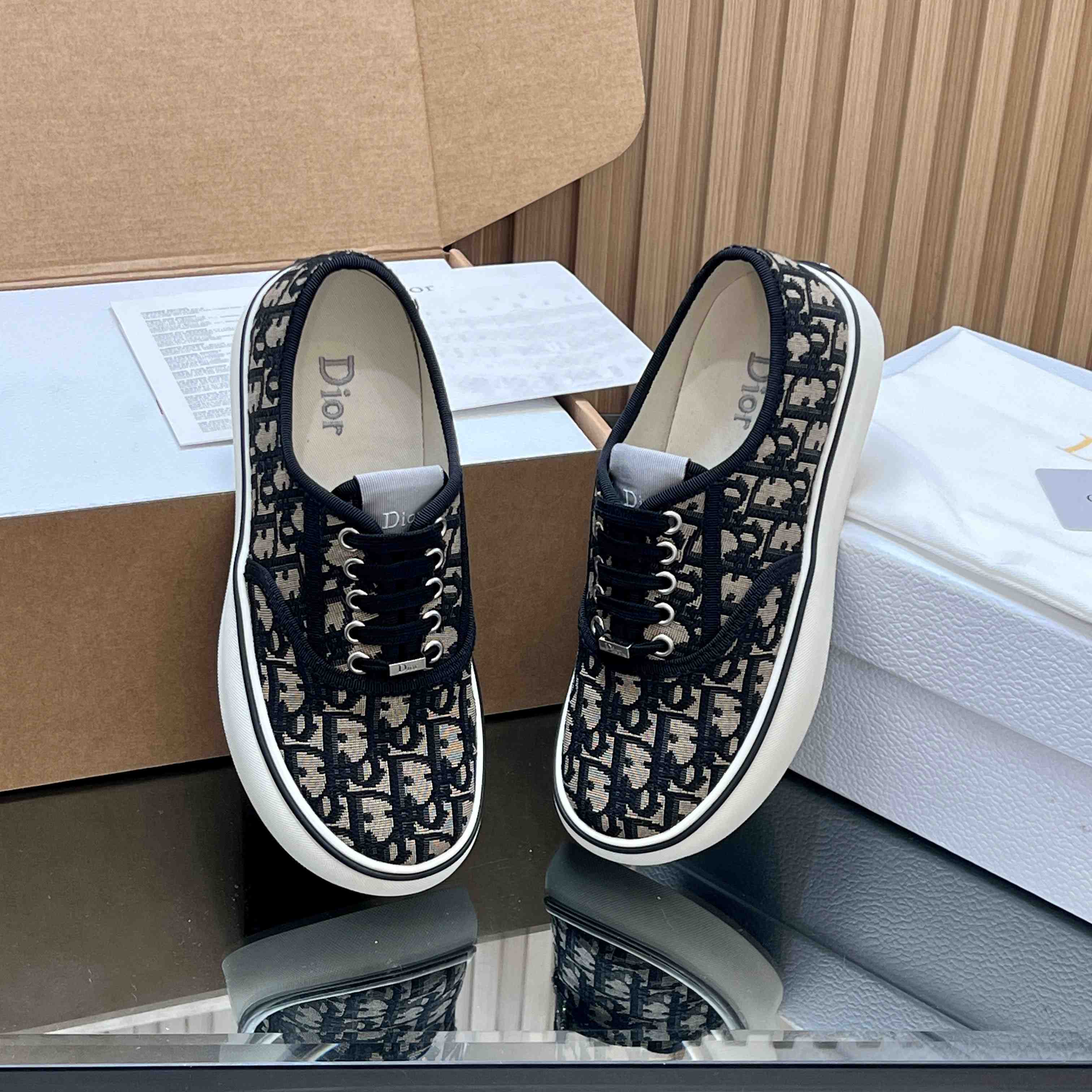 Dior Saltwind Sneaker - FashionPlug