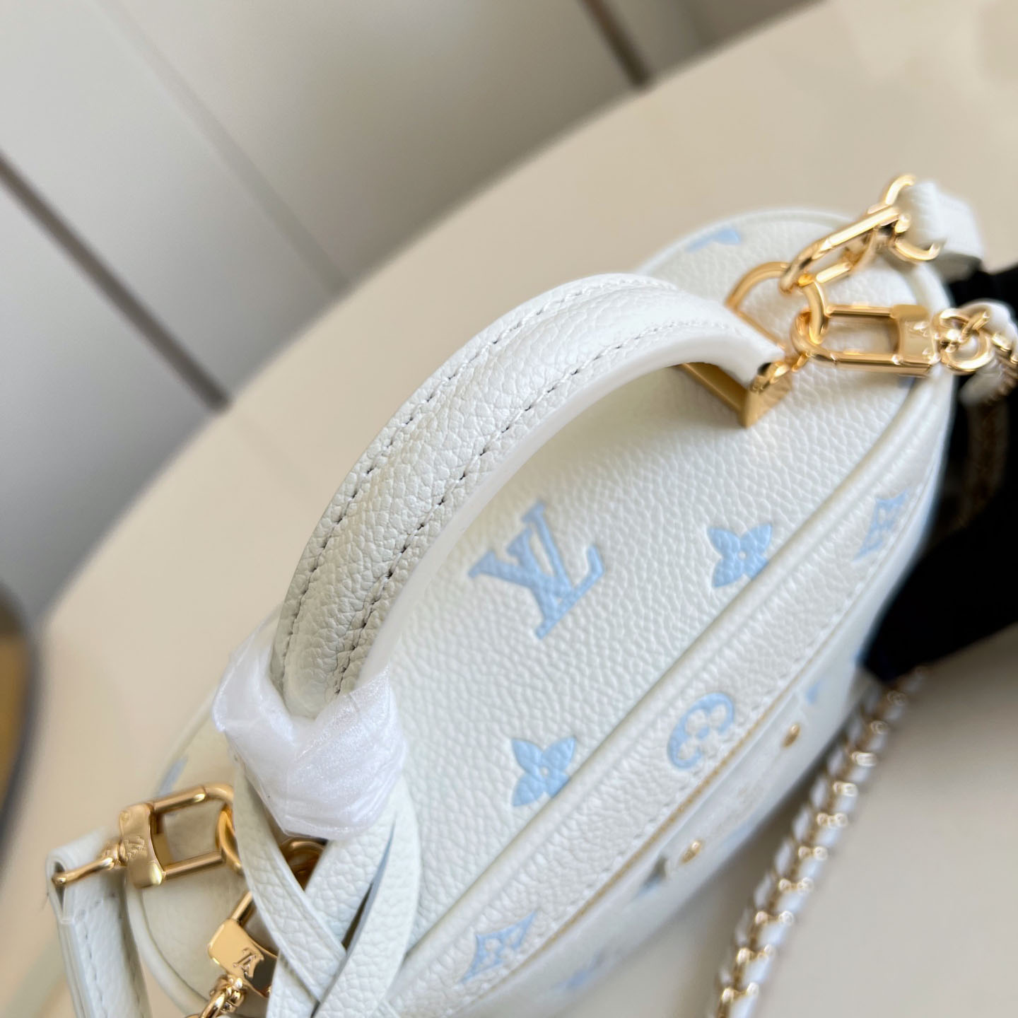 Louis Vuitton Vanity Chain Pouch M27744 - FashionPlug