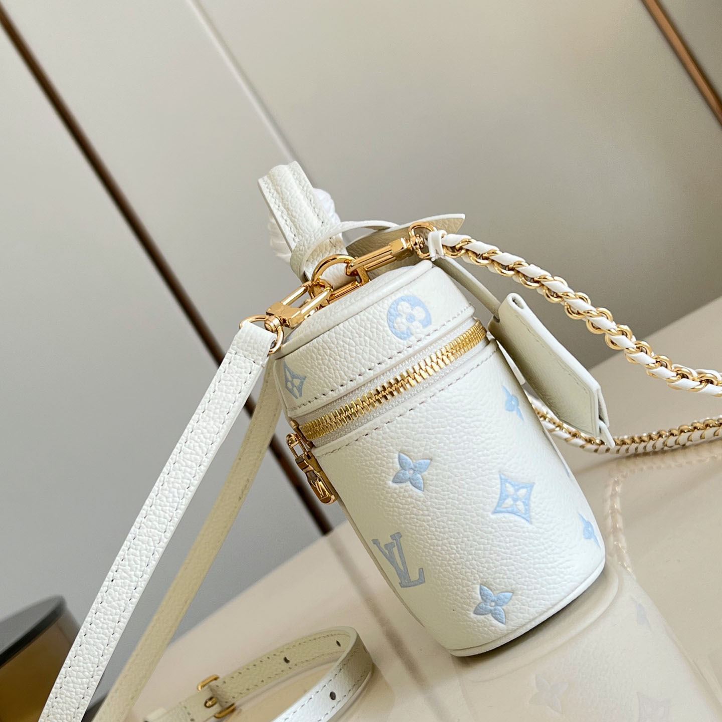 Louis Vuitton Vanity Chain Pouch M27744 - FashionPlug