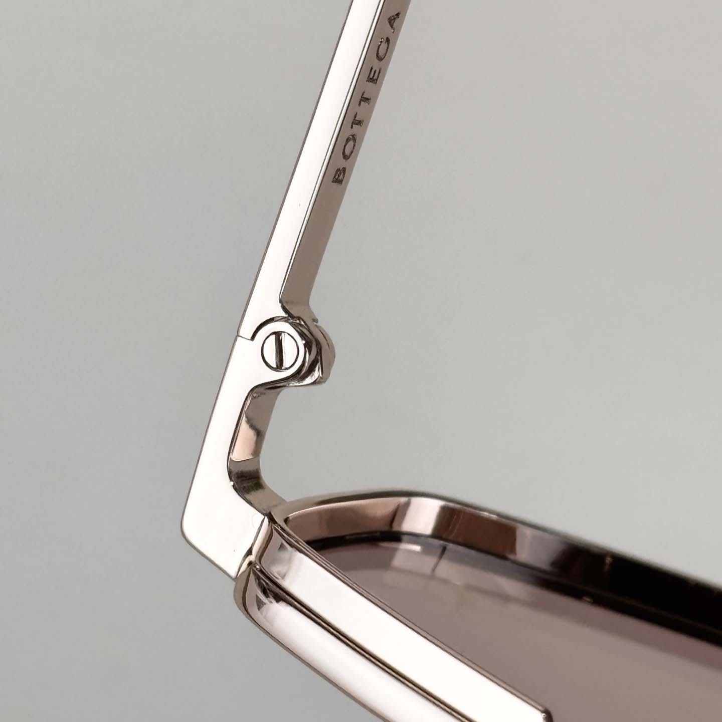 Bottega Veneta Classic Aviator Sunglasses   BV1466S - FashionPlug