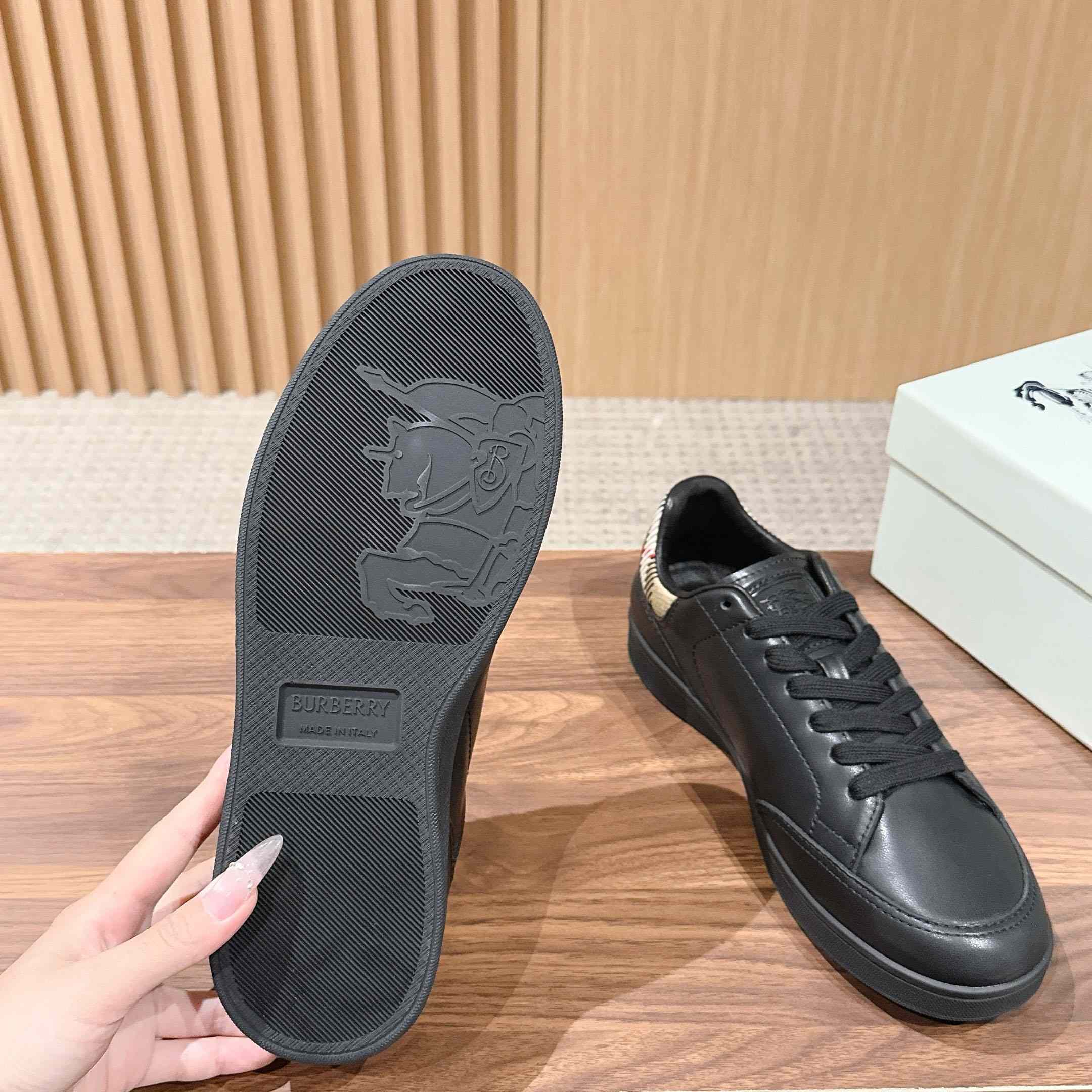 Burberry Leather Set Sneakers​ - FashionPlug