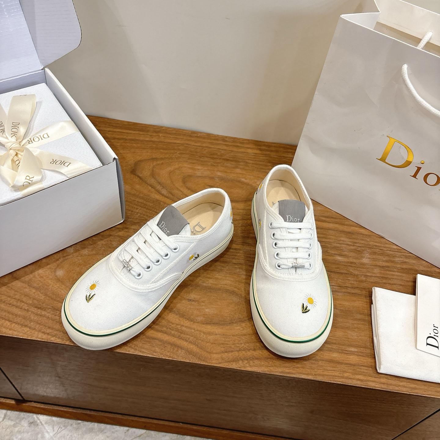 Dior Saltwind Sneaker - FashionPlug