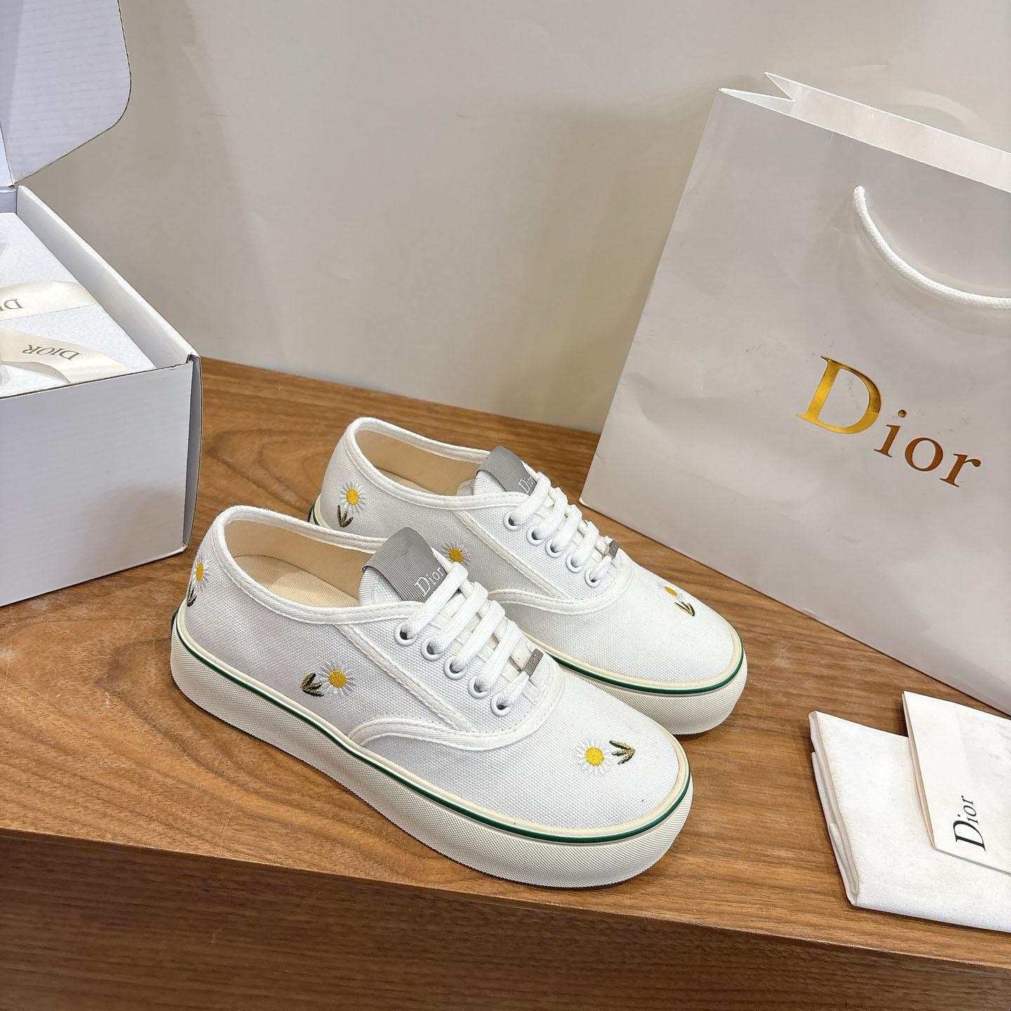 Dior Saltwind Sneaker - FashionPlug