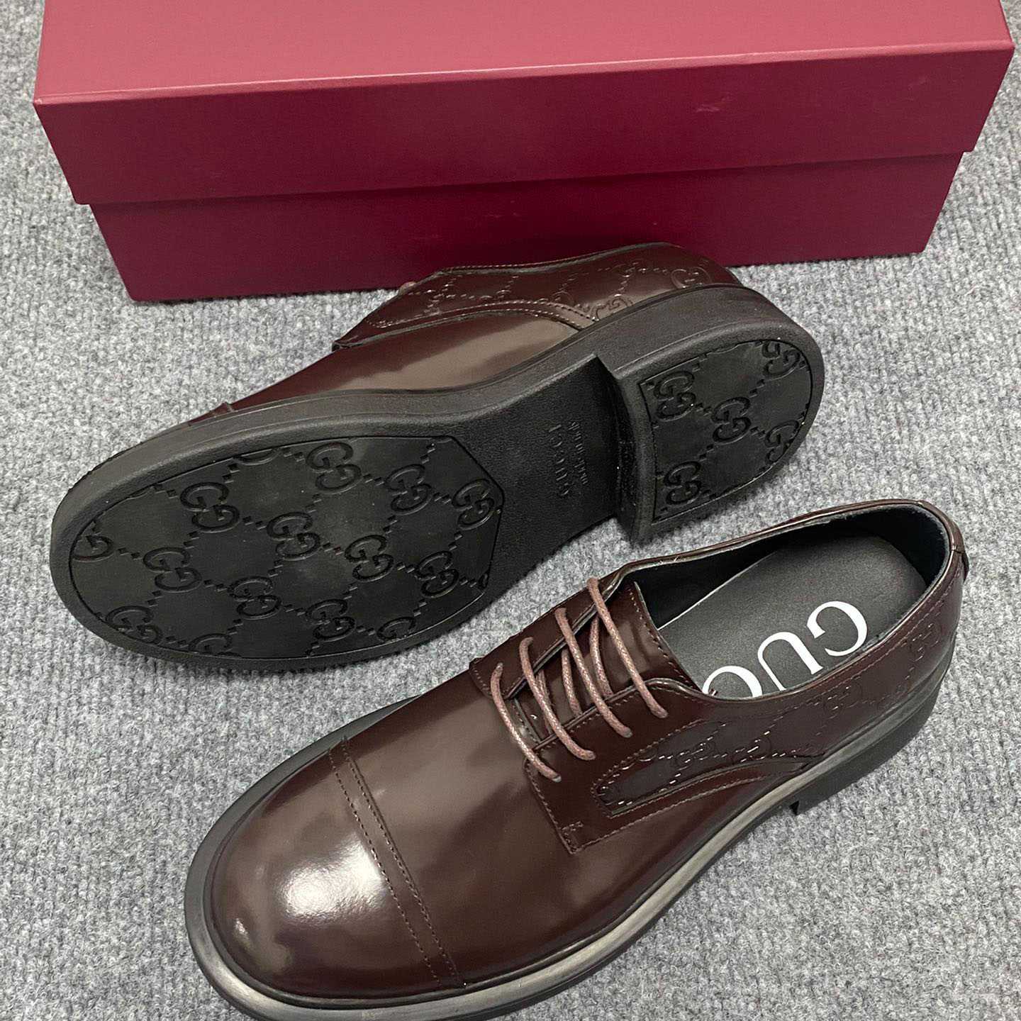 Gucci Men's Lace-up Shoe With GG Detail - FashionPlug