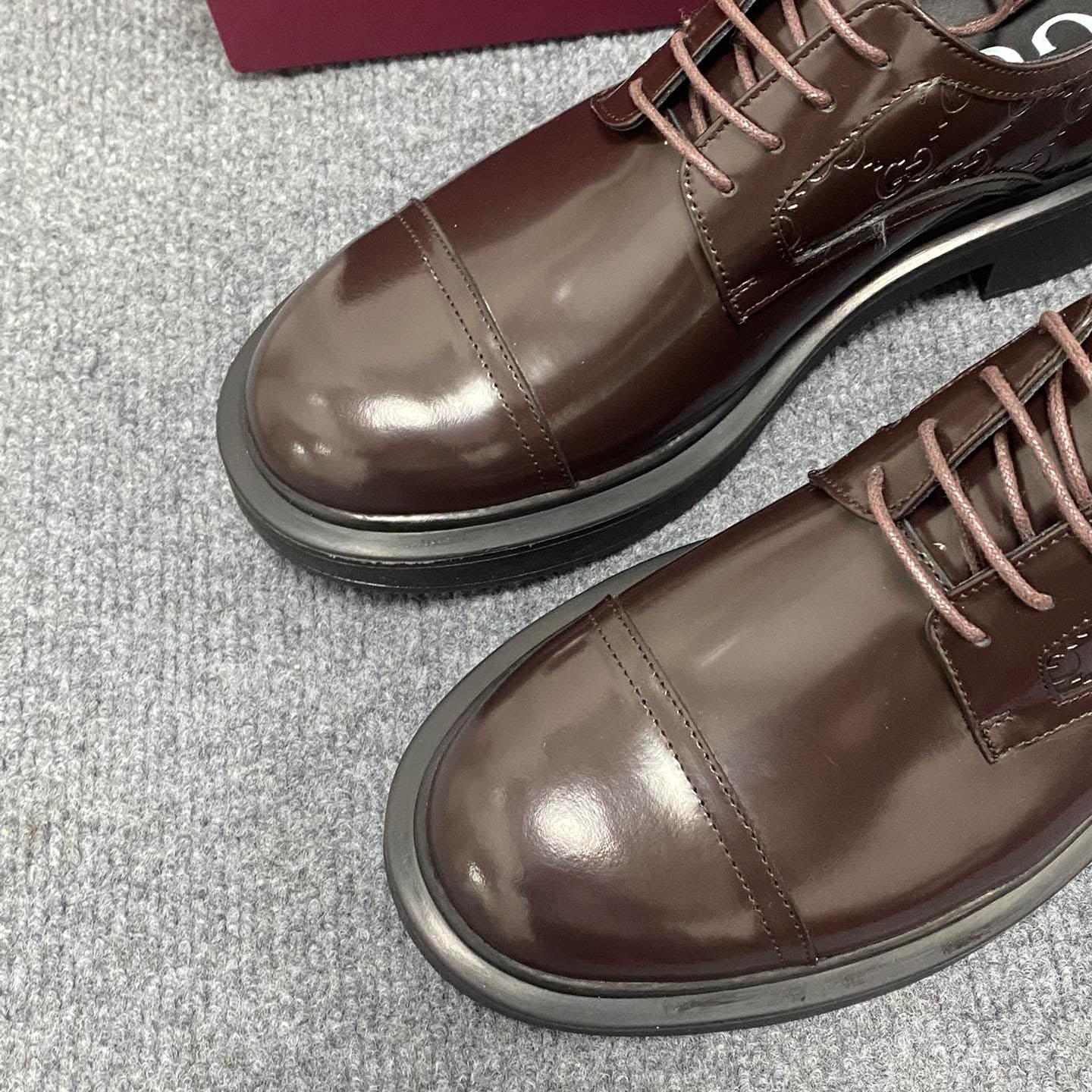 Gucci Men's Lace-up Shoe With GG Detail - FashionPlug
