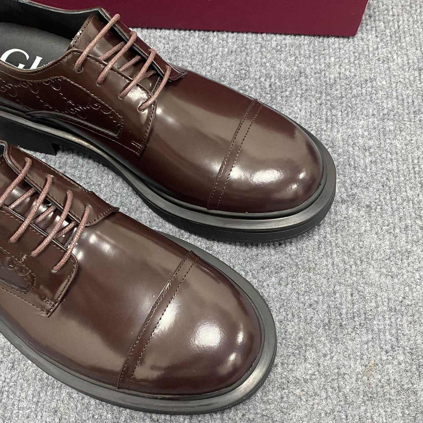 Gucci Men's Lace-up Shoe With GG Detail - FashionPlug