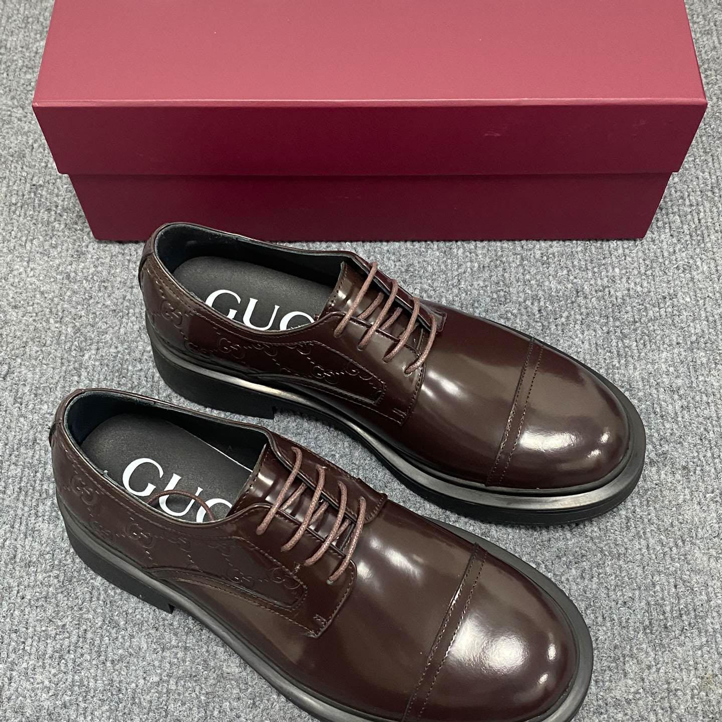 Gucci Men's Lace-up Shoe With GG Detail - FashionPlug