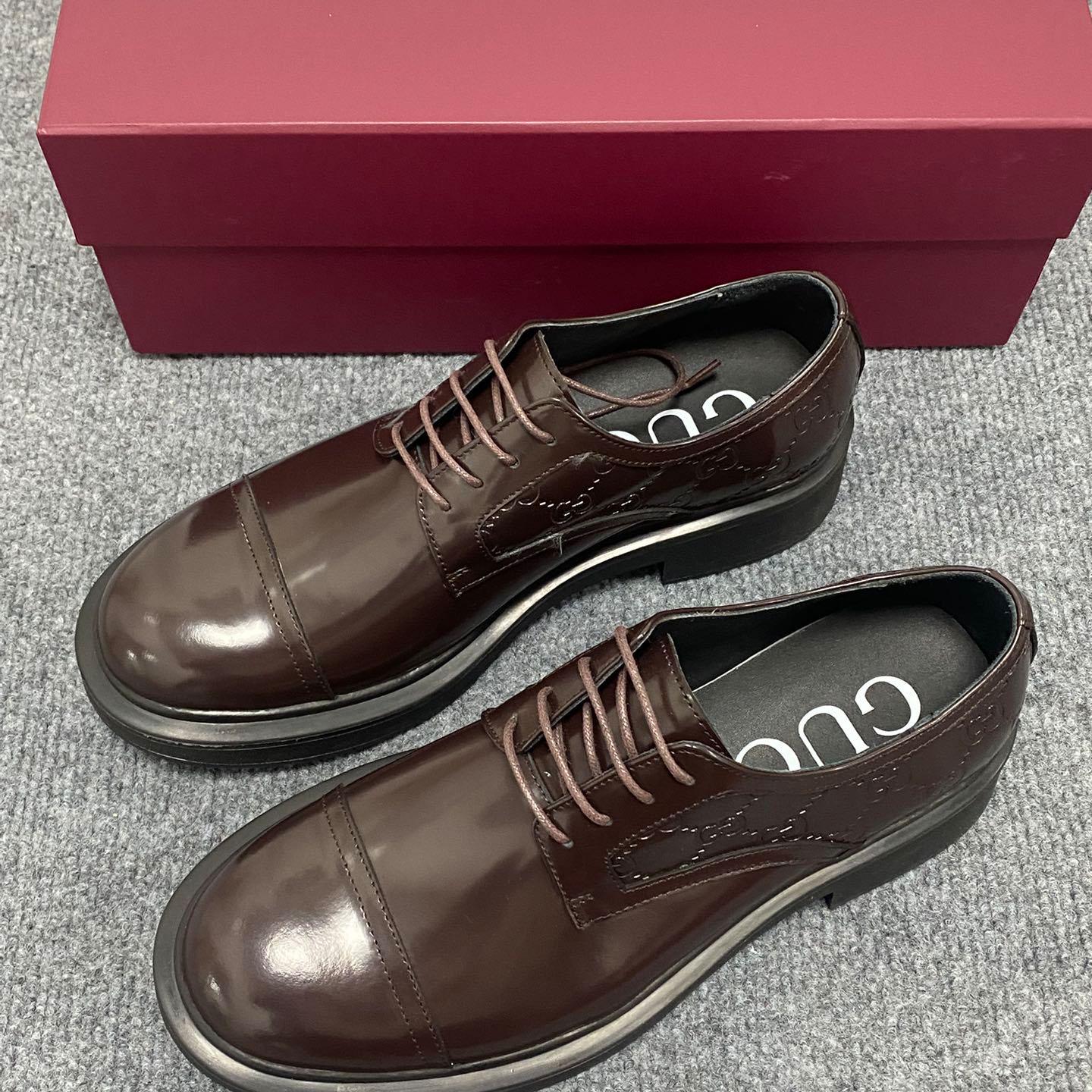 Gucci Men's Lace-up Shoe With GG Detail - FashionPlug