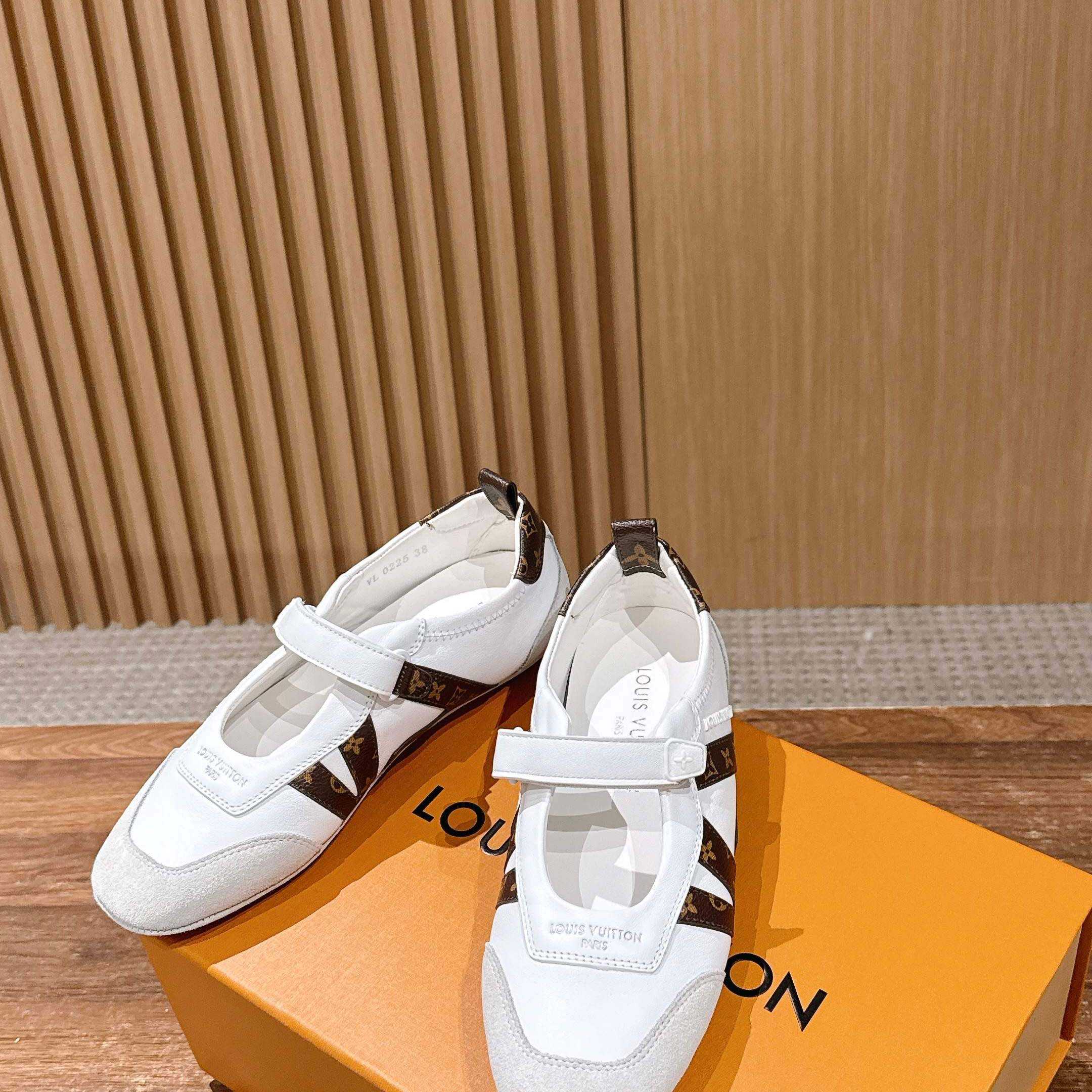 Louis Vuitton LV Sneakerina Mary Jane   1AJPF4 - FashionPlug