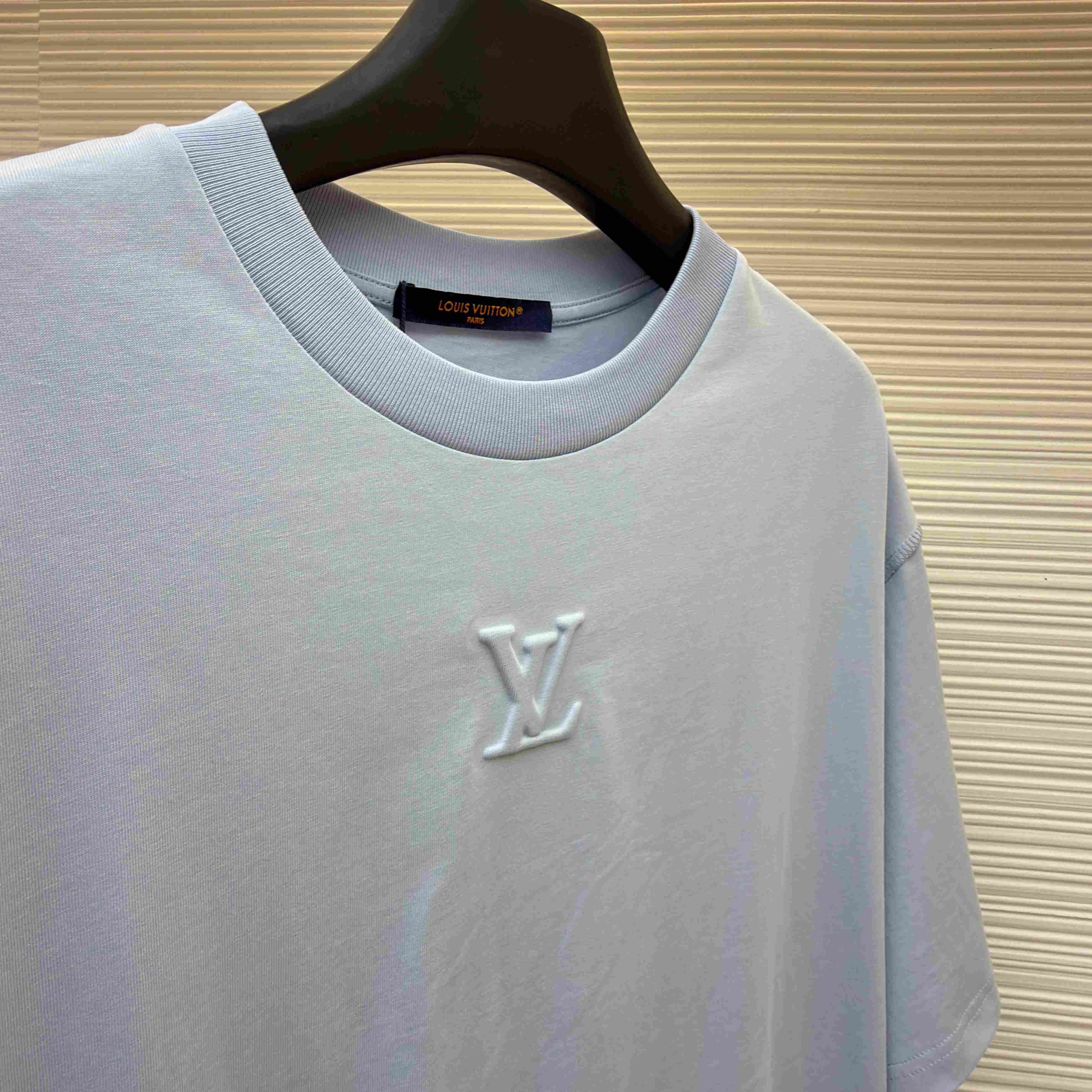 Louis Vuitton Embossed LV T-Shirt   1AJAYF - FashionPlug