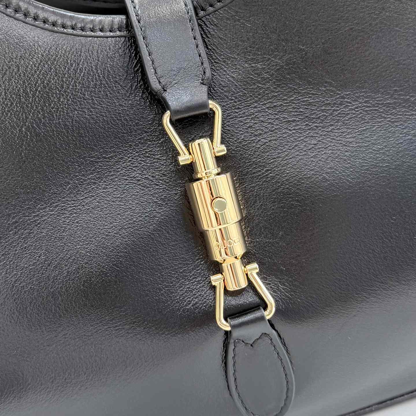 Gucci Mercato Medium Tote Bag 866645 - FashionPlug