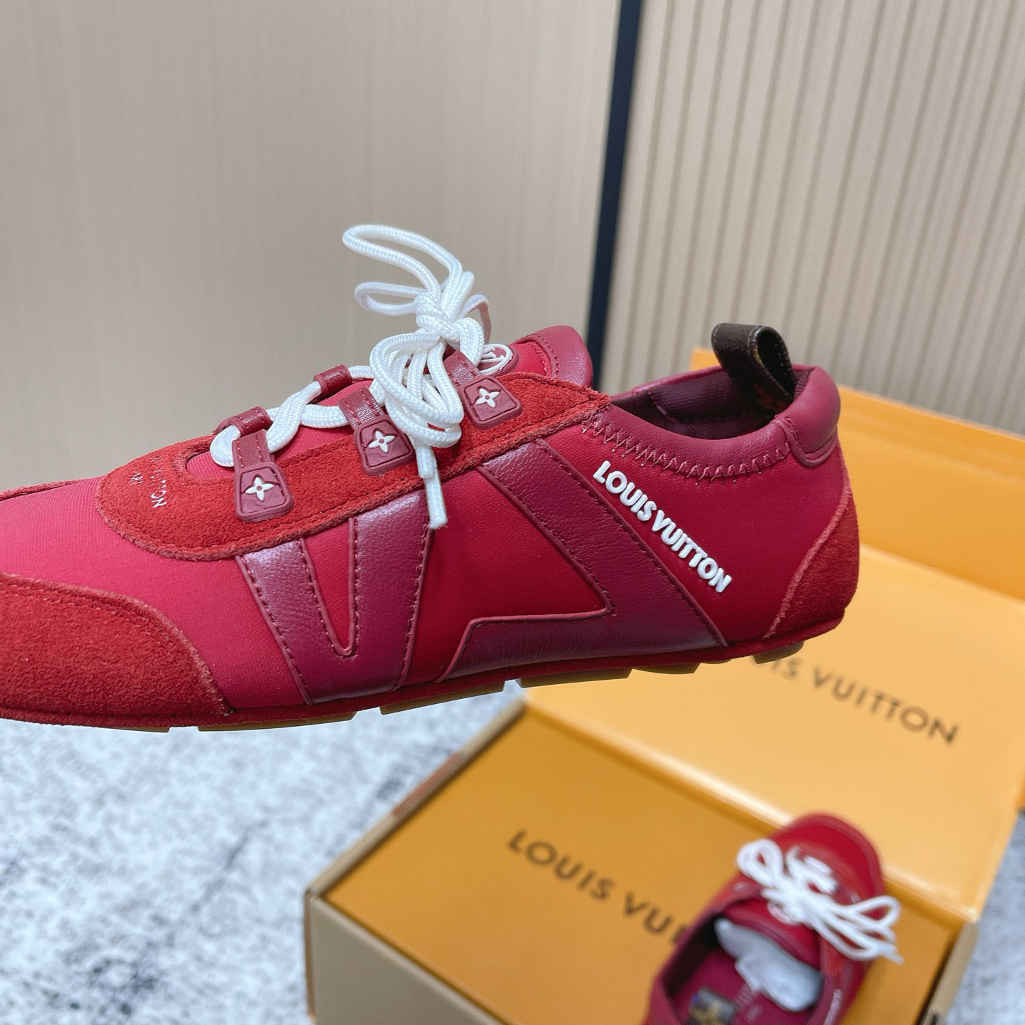 Louis Vuitton LV Sneakerina 1AIVJJ - FashionPlug