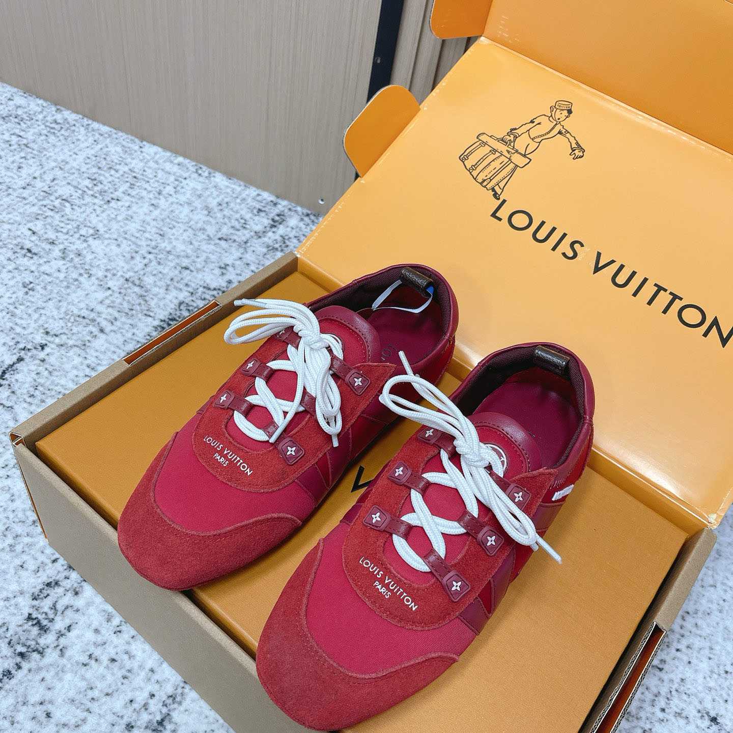 Louis Vuitton LV Sneakerina 1AIVJJ - FashionPlug