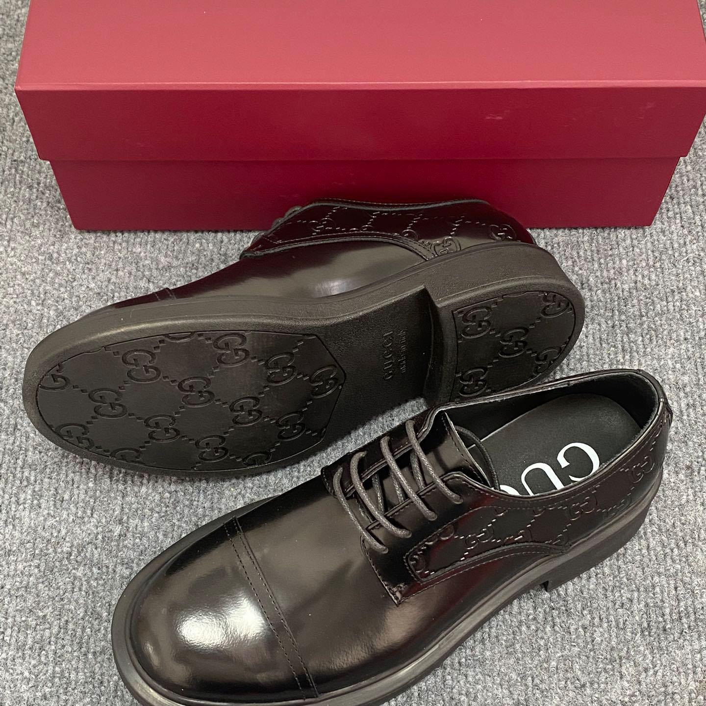 Gucci Men's Lace-up Shoe With GG Detail - FashionPlug