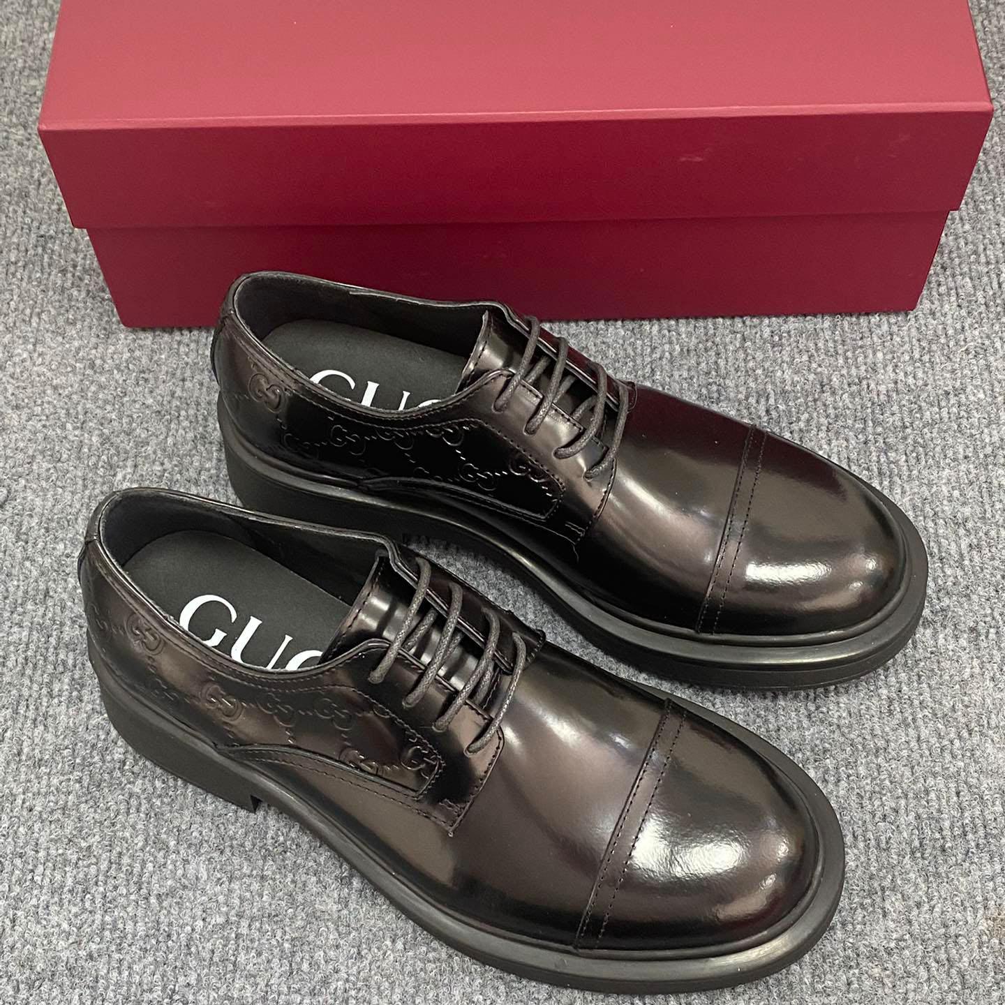 Gucci Men's Lace-up Shoe With GG Detail - FashionPlug