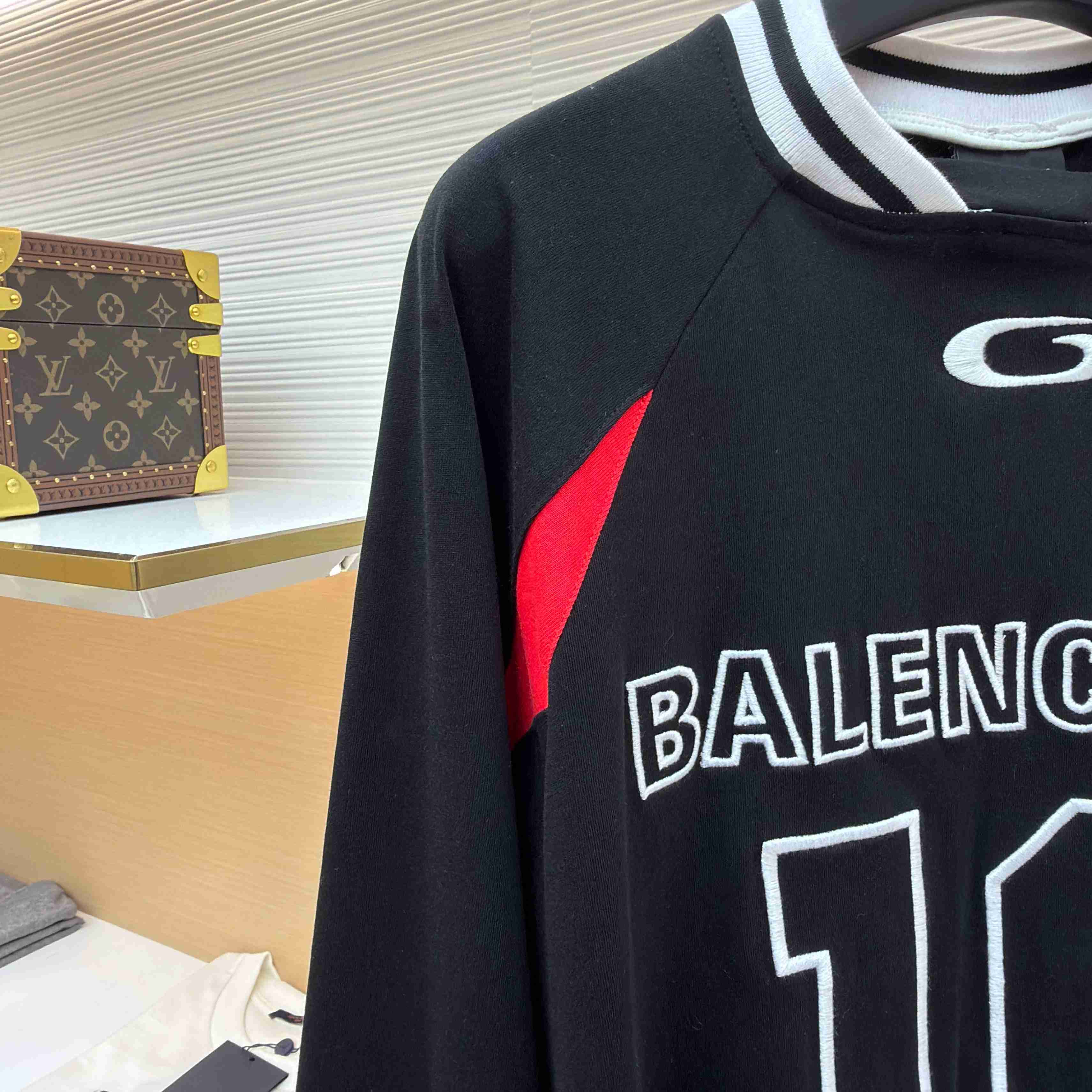 Balenciaga | Nba Collaboration Oversized Long Sleeve T-shirt In Black/Multicolor  - FashionPlug