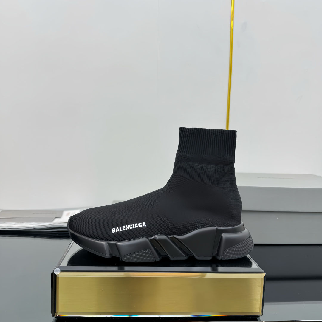 Balenciaga Speed Sneakers - FashionPlug