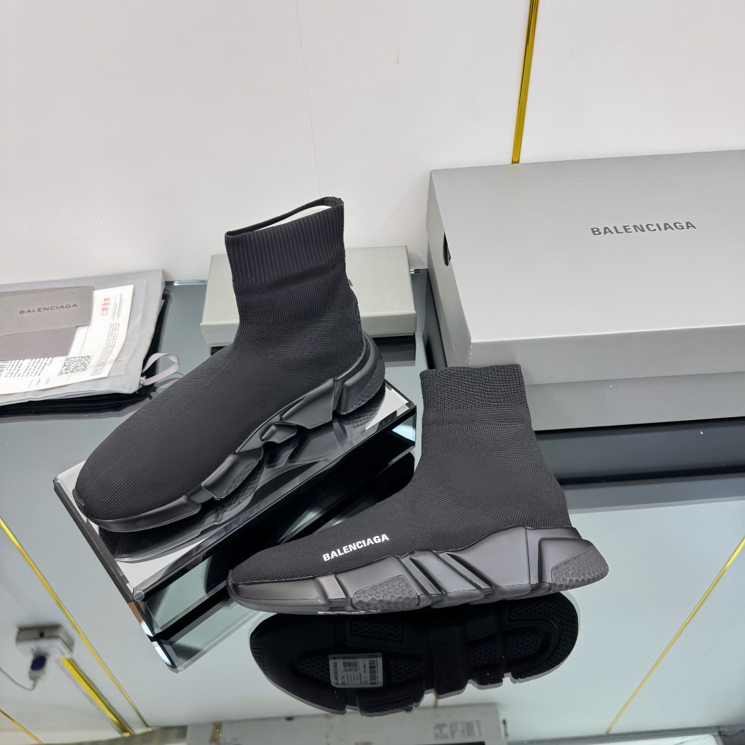 Balenciaga Speed Sneakers - FashionPlug