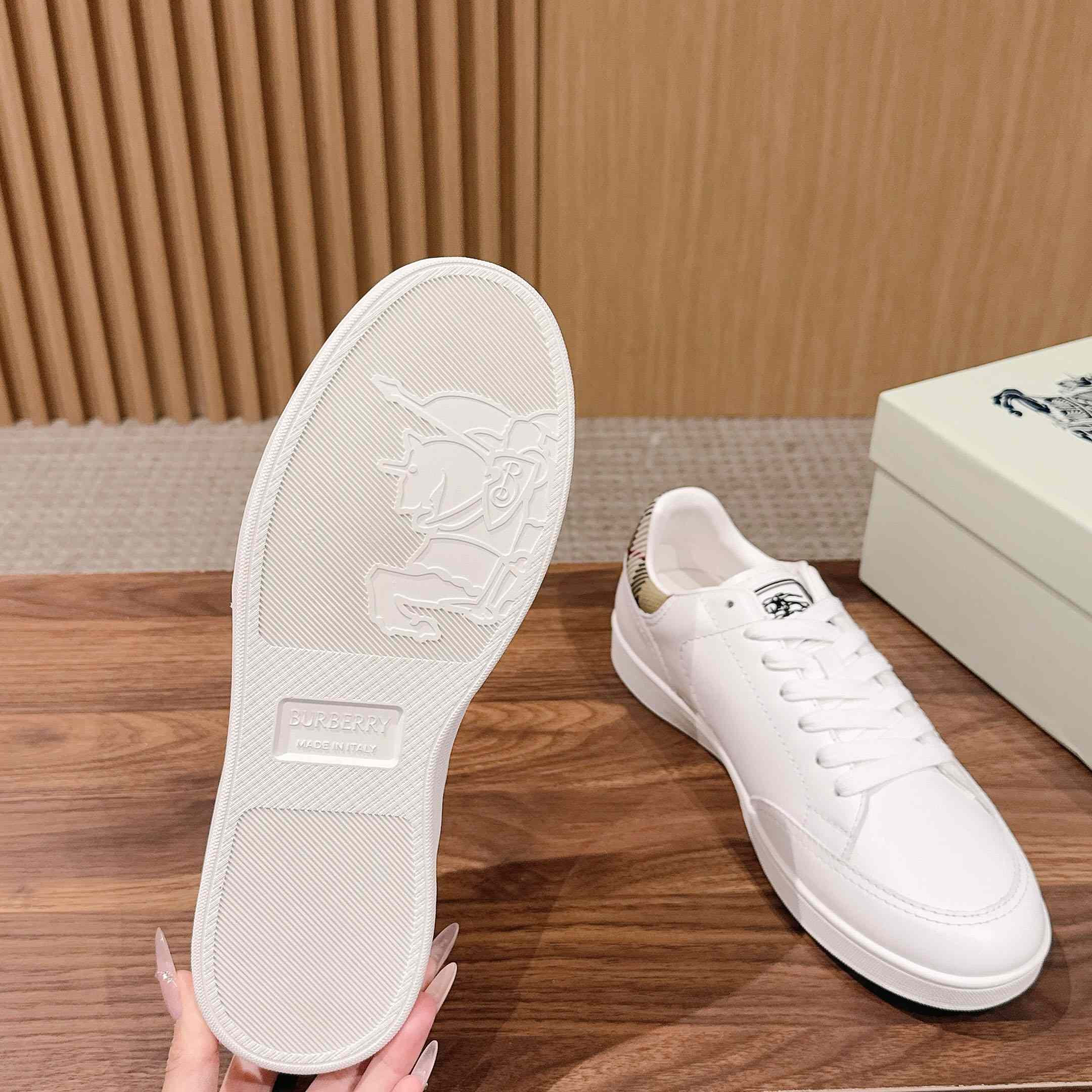 Burberry Leather Set Sneakers​ - FashionPlug