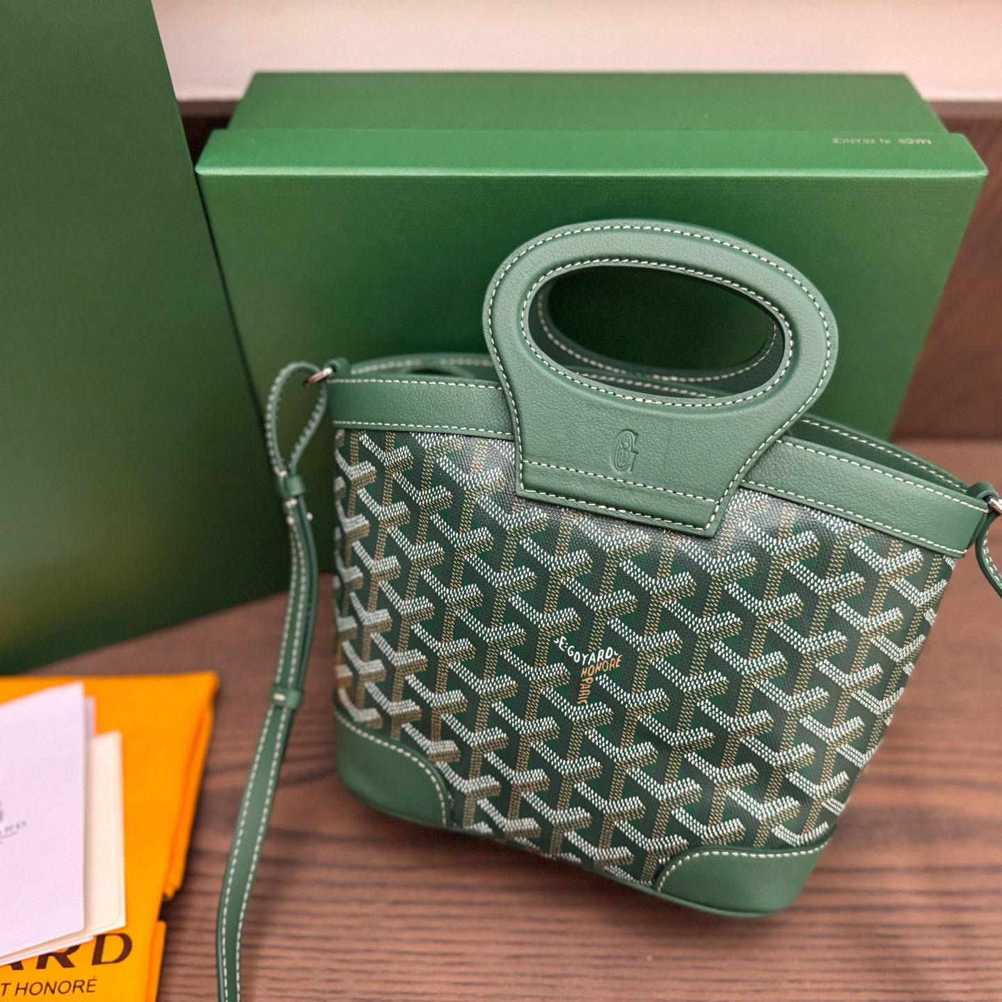 Goyard Beluga Mini Bag - FashionPlug