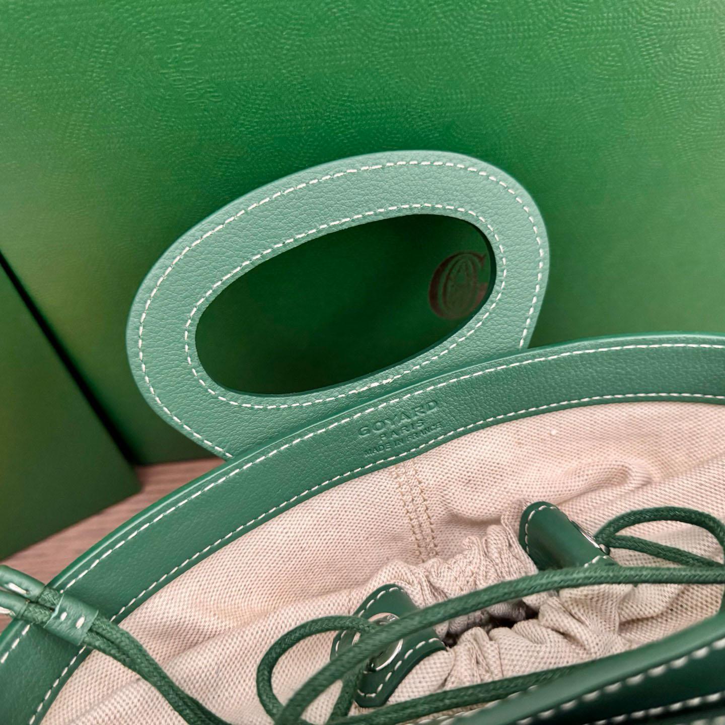 Goyard Beluga Mini Bag - FashionPlug