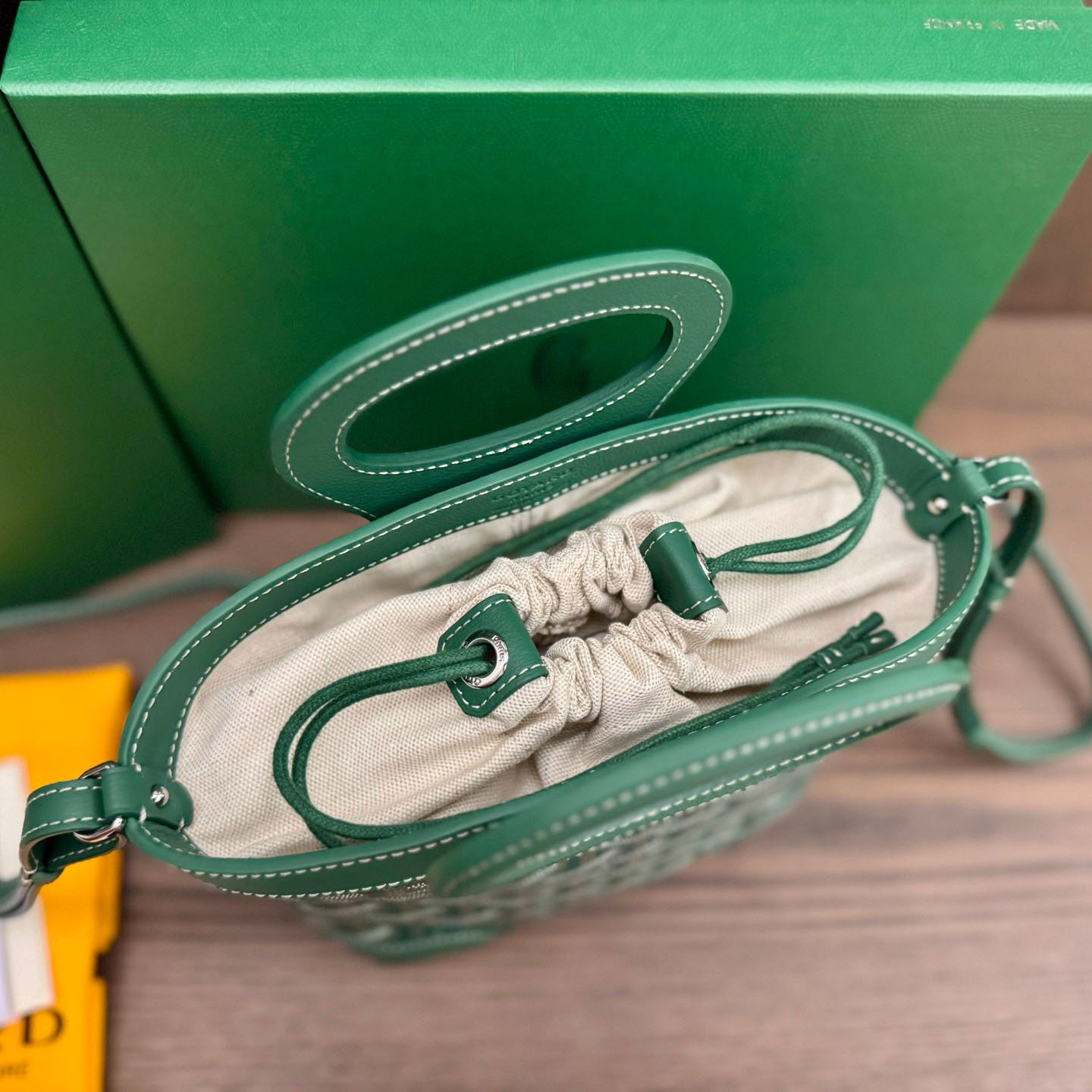 Goyard Beluga Mini Bag - FashionPlug