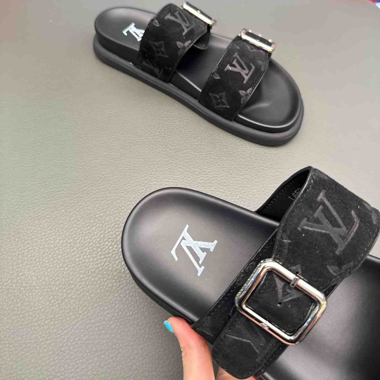 Louis Vuitton LV Venice Mule   - FashionPlug