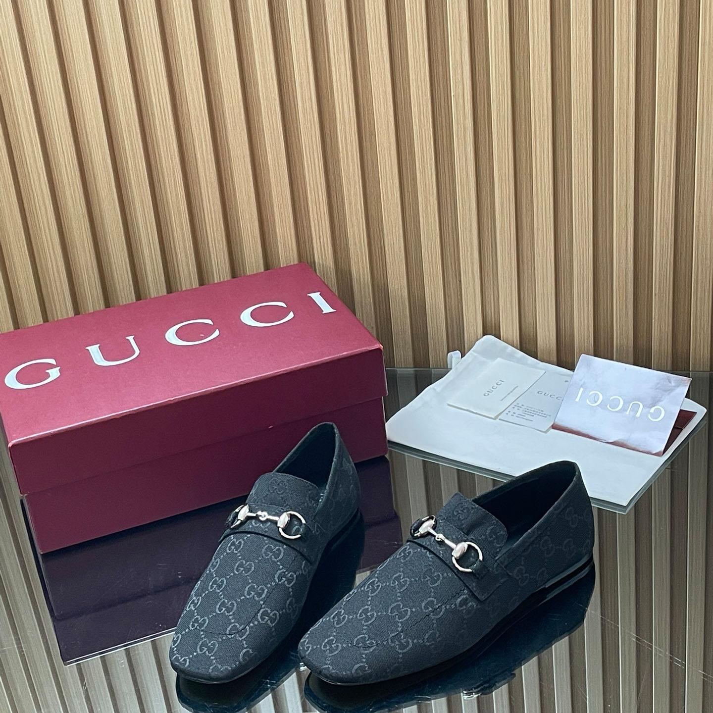 Gucci  Ragazzo Loafer - FashionPlug