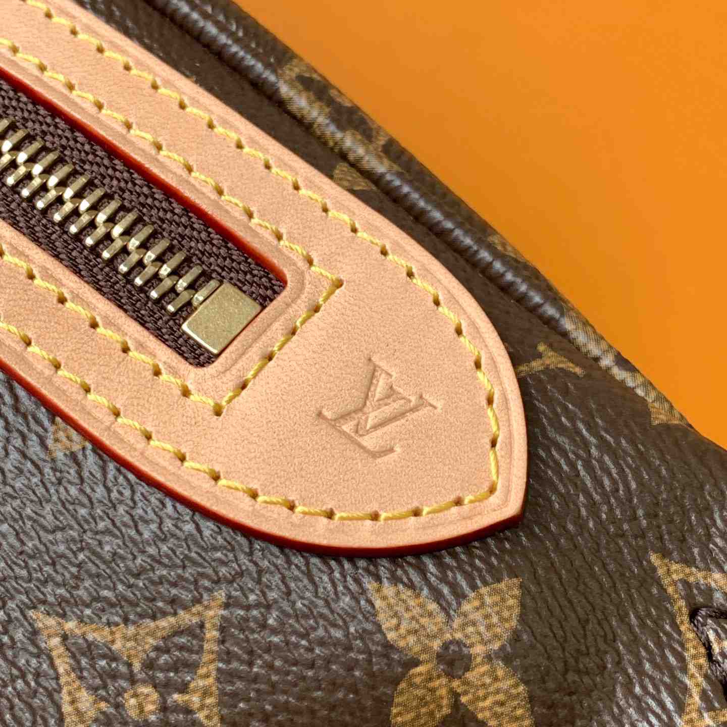 Louis Vuitton High Rise M46784 - FashionPlug