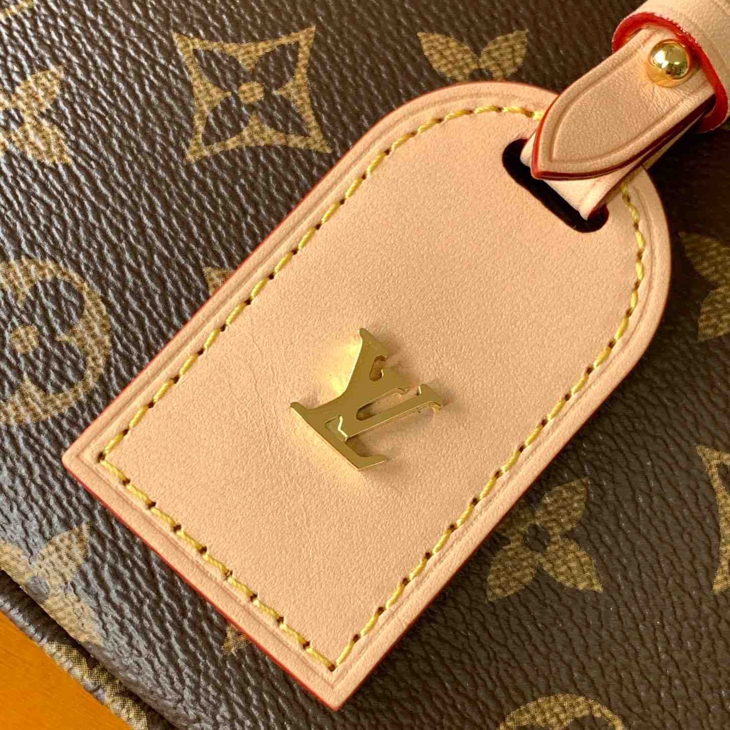 Louis Vuitton High Rise M46784 - FashionPlug