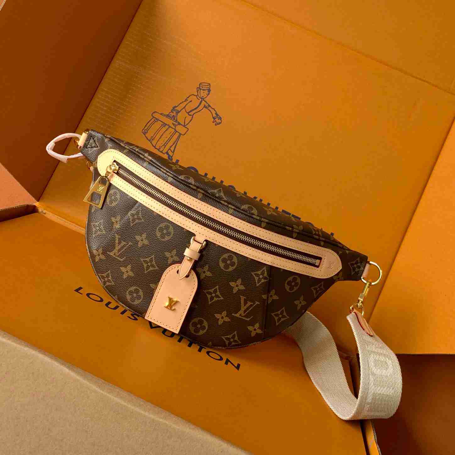 Louis Vuitton High Rise M46784 - FashionPlug