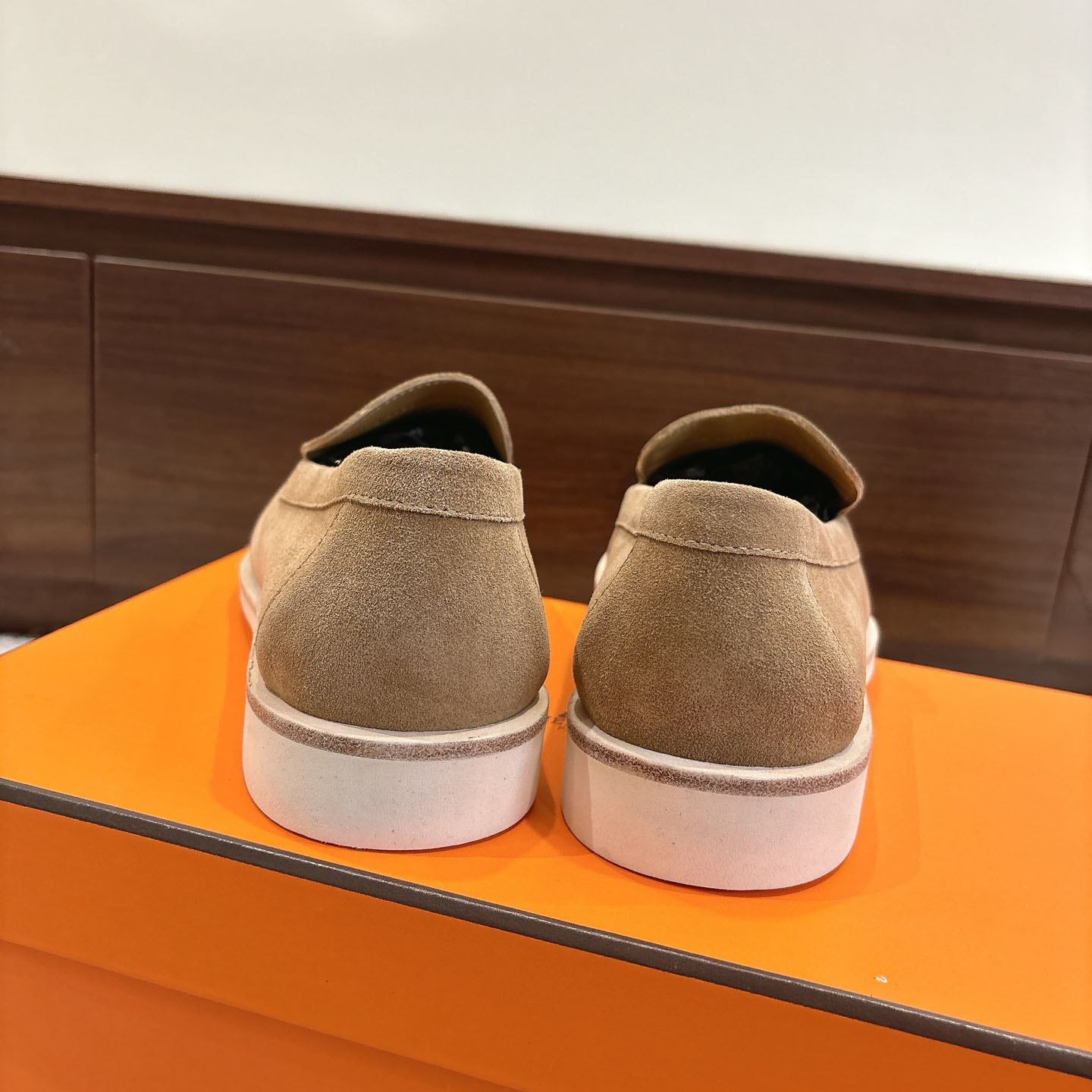 Hermes Low Loafer - FashionPlug