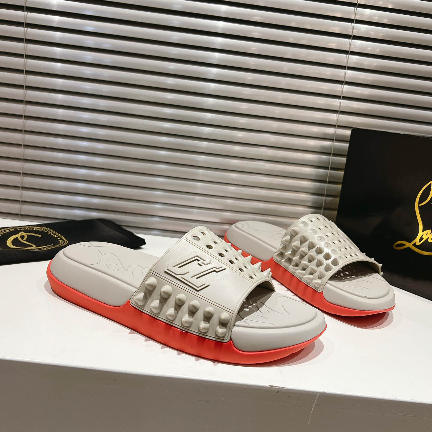 Christian Louboutin Take It Easy Sandals - FashionPlug