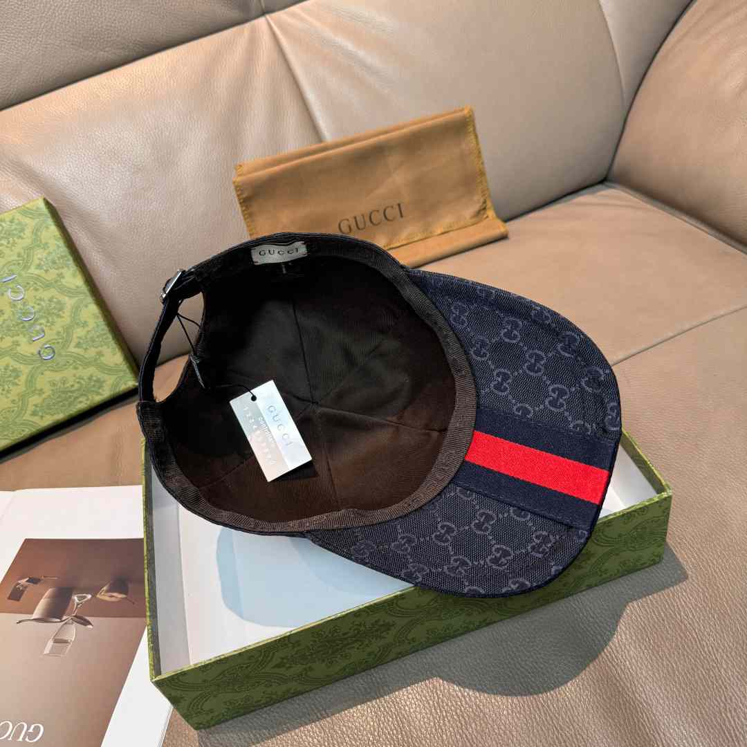 Gucci GG Canvas Baseball Hat - FashionPlug