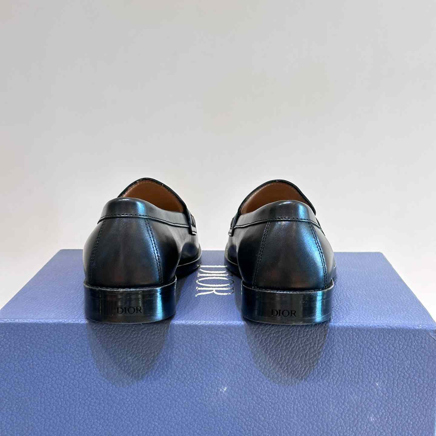 Dior Archie Loafer - FashionPlug