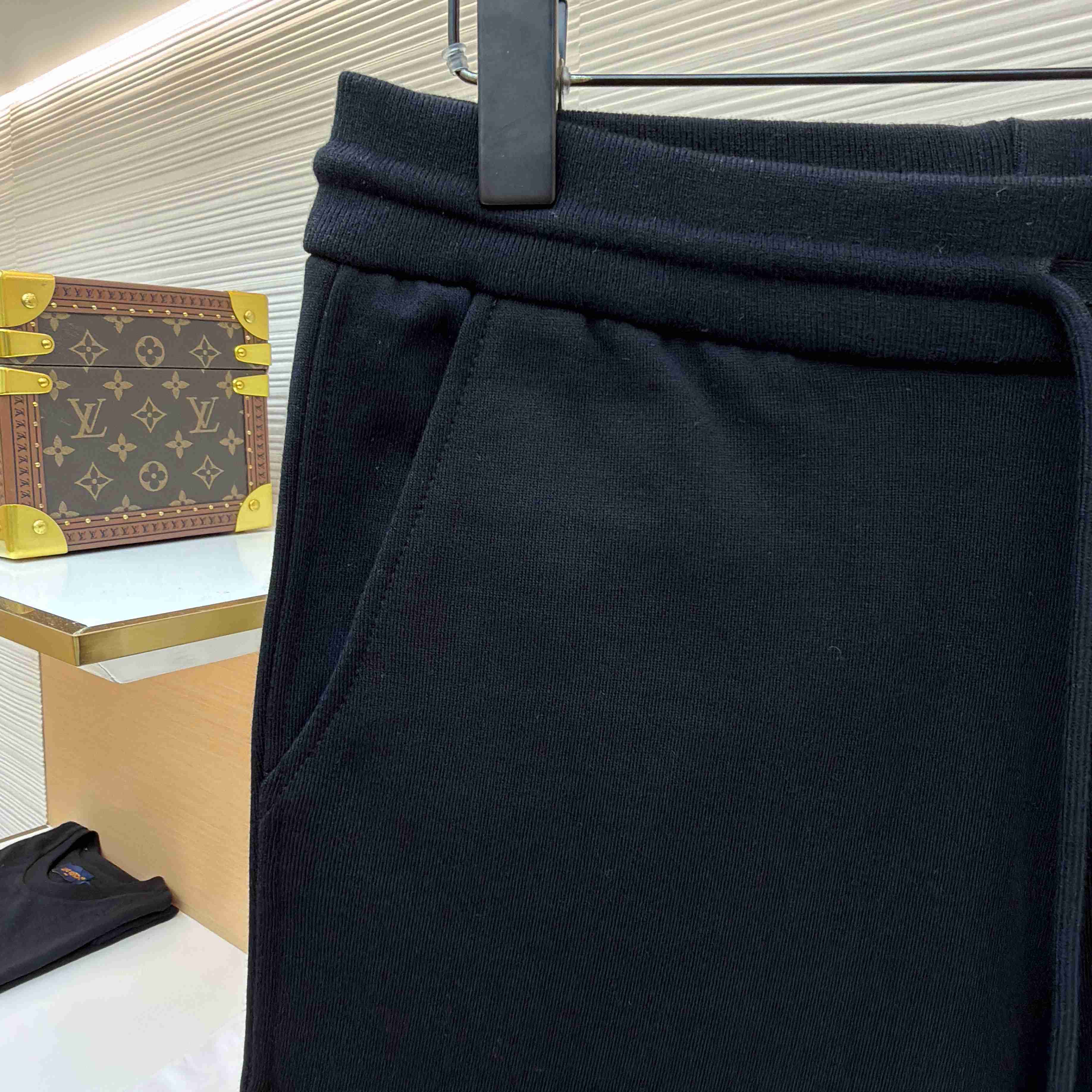 Thom Browne Classic Loopback 4-Bar Sweat Shorts - FashionPlug