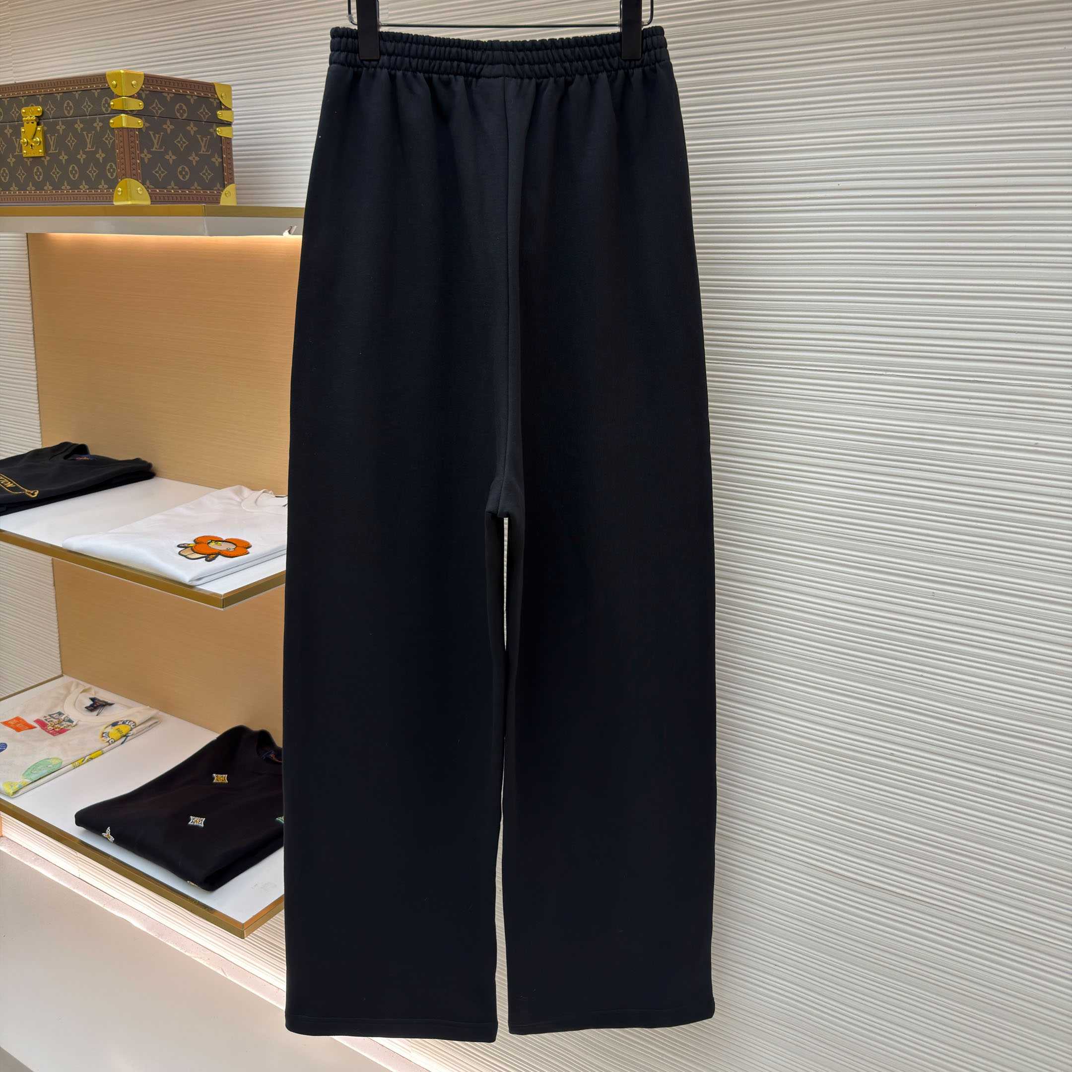 Balenciaga Wet Brush Baggy Sweatpants In Black - FashionPlug