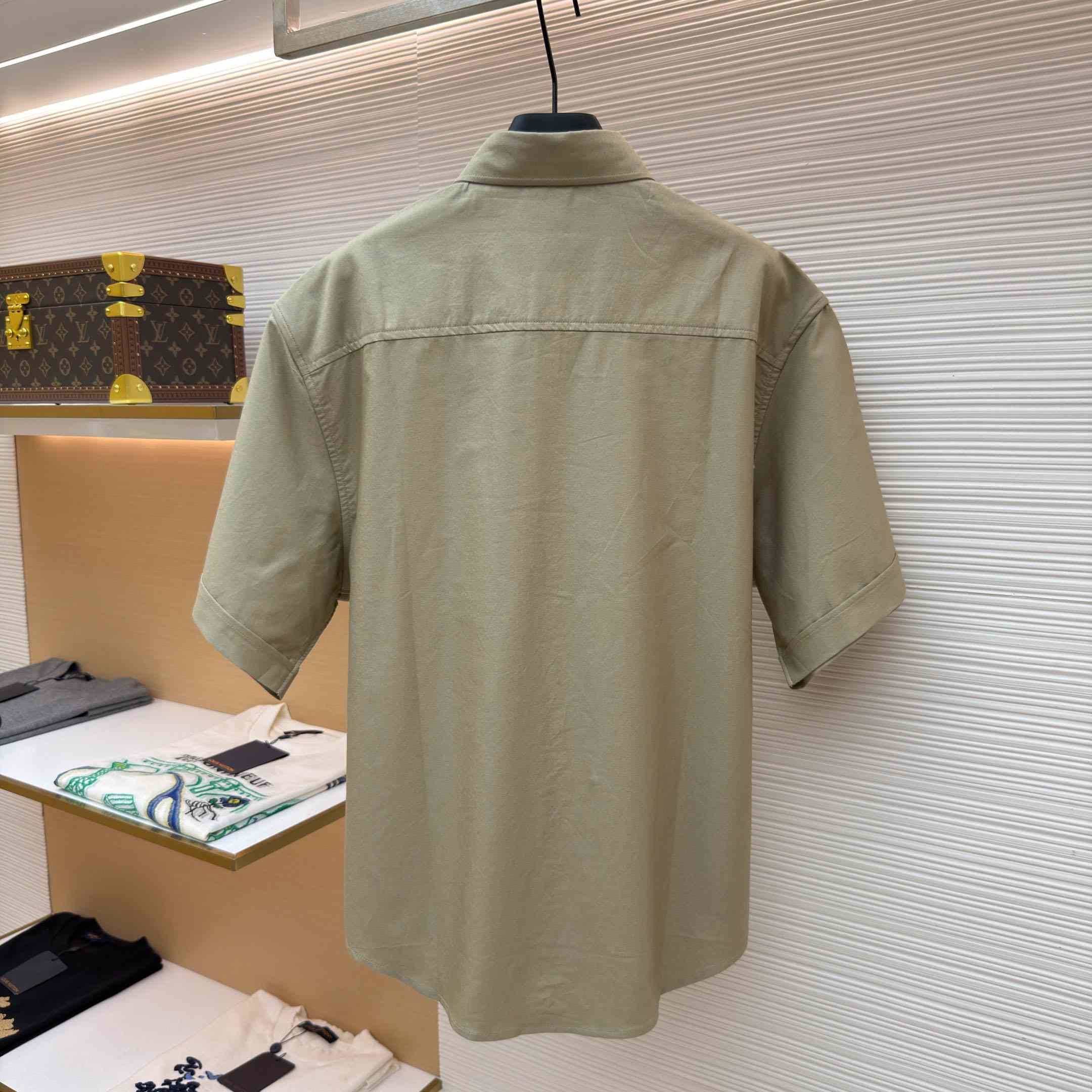 AMI Paris Ami Button-Down Short-Sleeve Shirt - FashionPlug