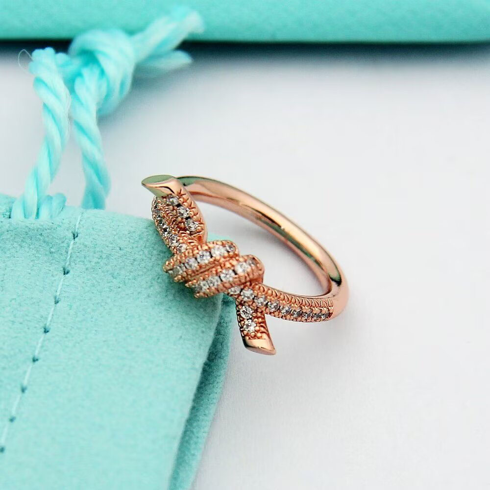 Tiffany Knot - FashionPlug