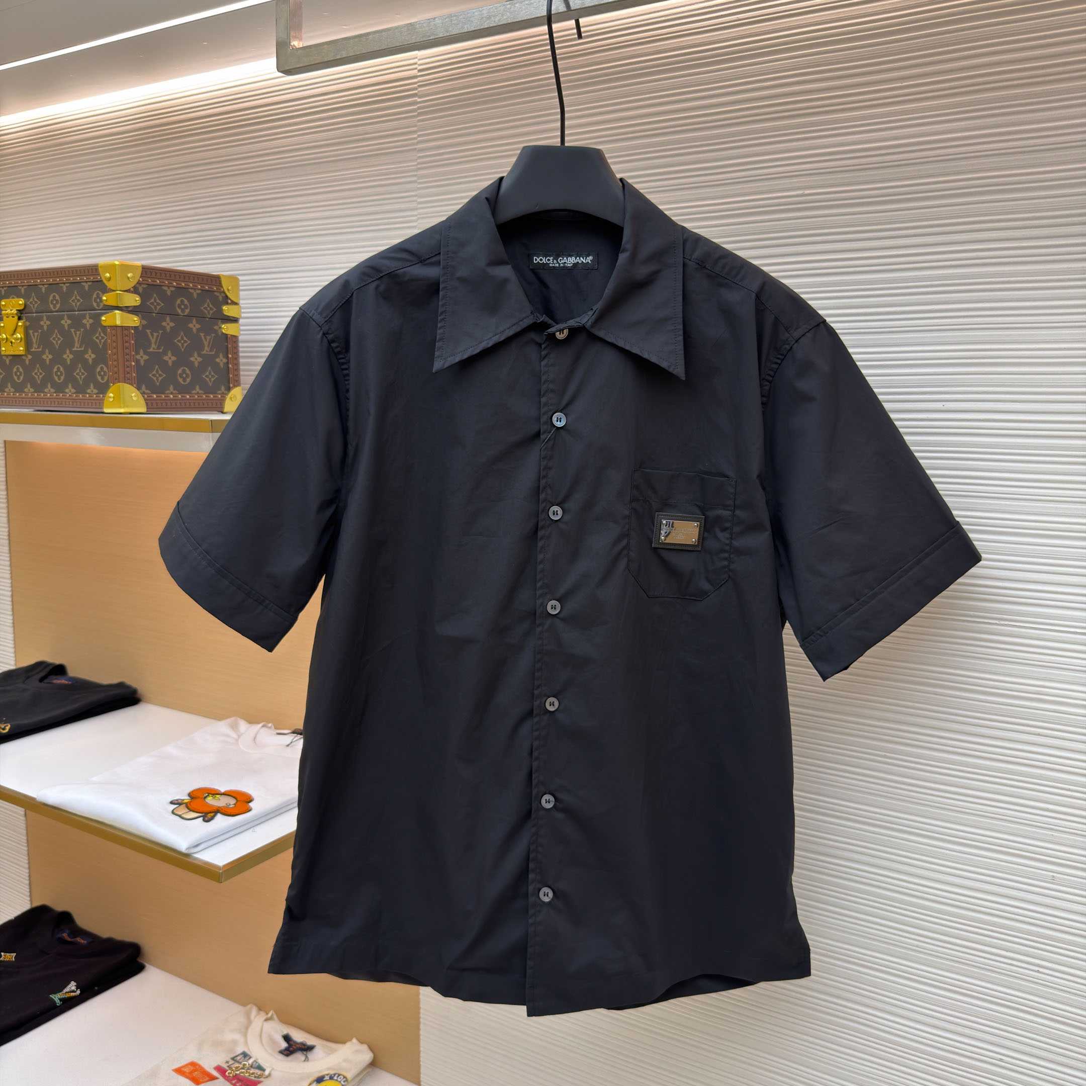 Dolce & Gabbana Logo Plaque Cotton Short Sleeved Shirt - FashionPlug