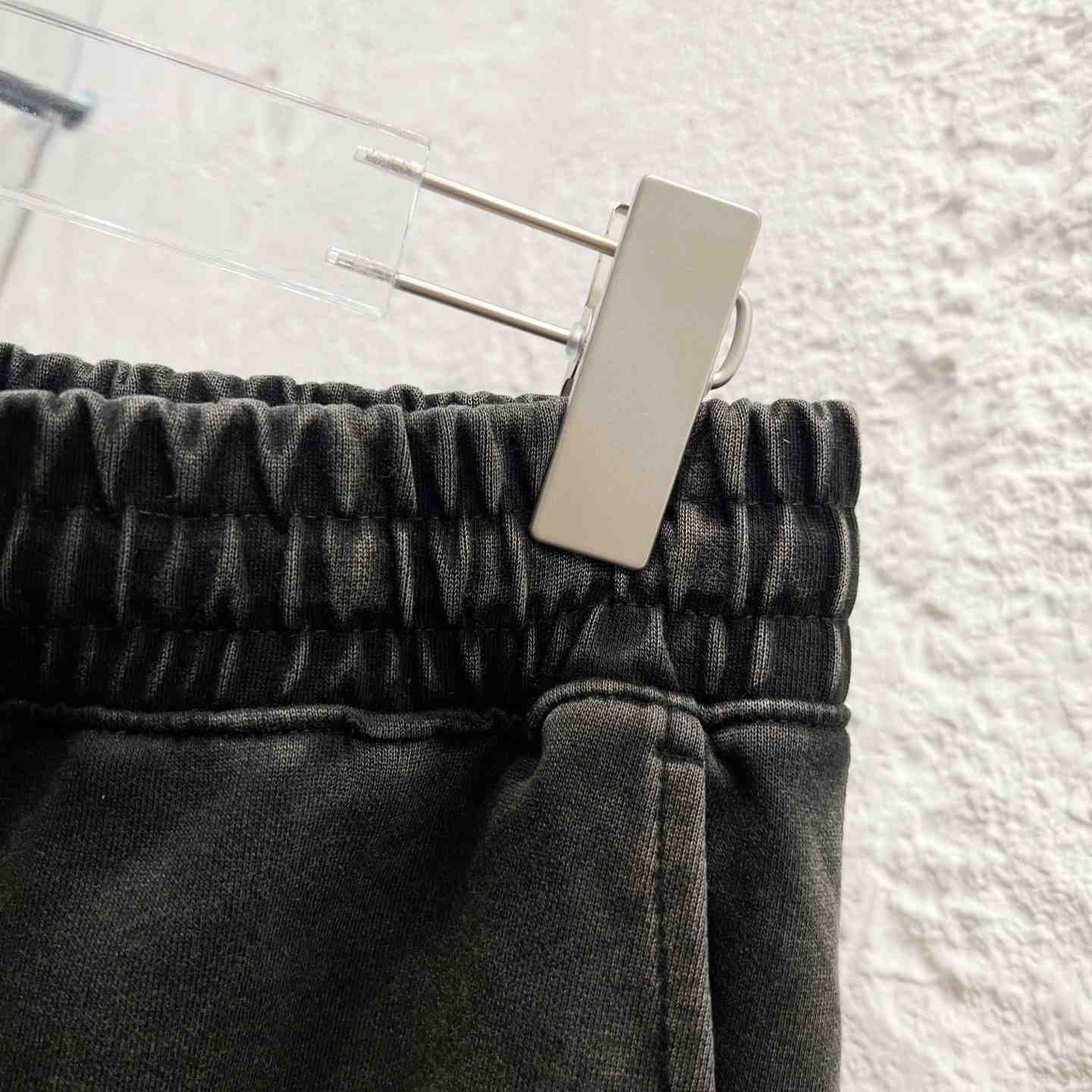 Prada Shorts    - FashionPlug