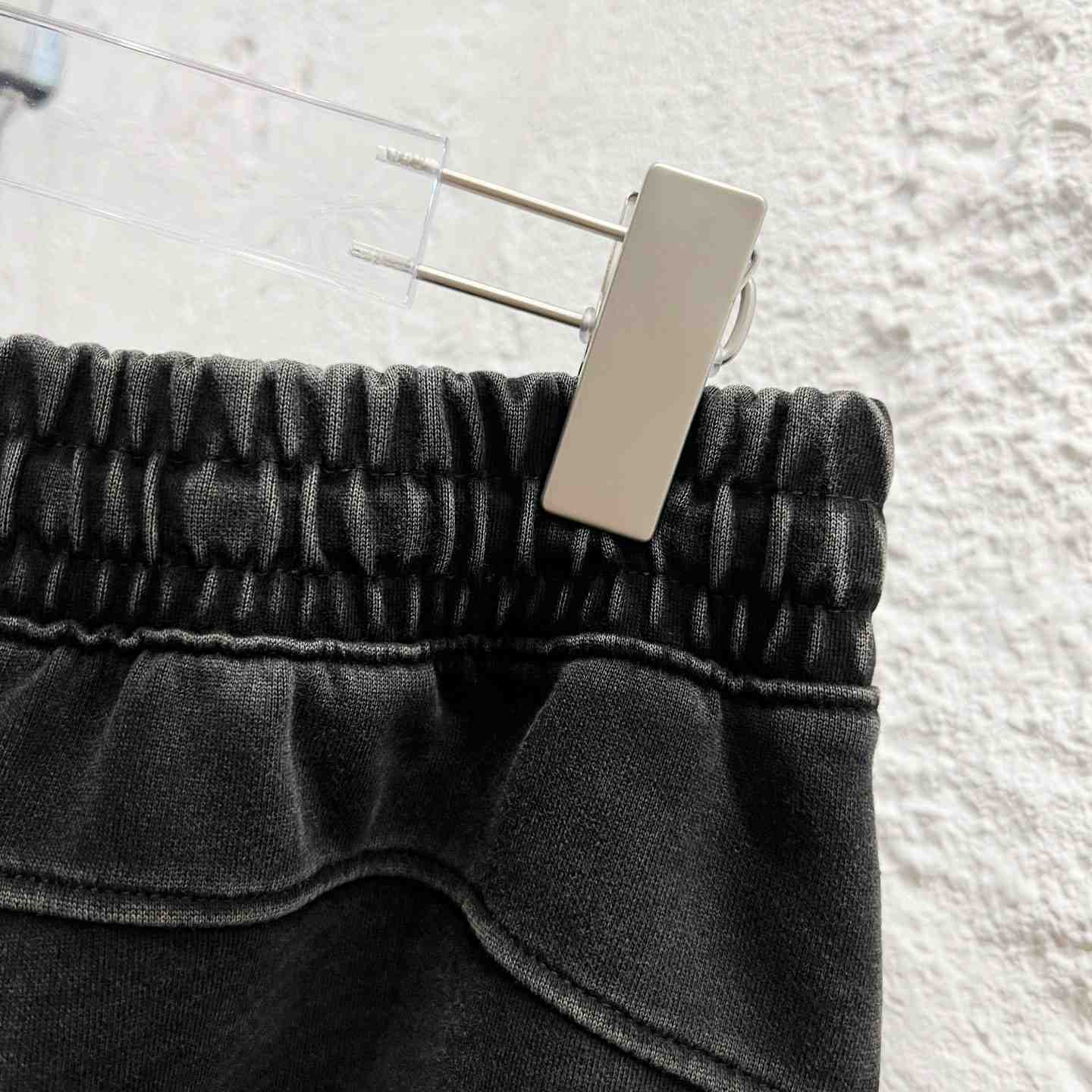 Prada Shorts    - FashionPlug