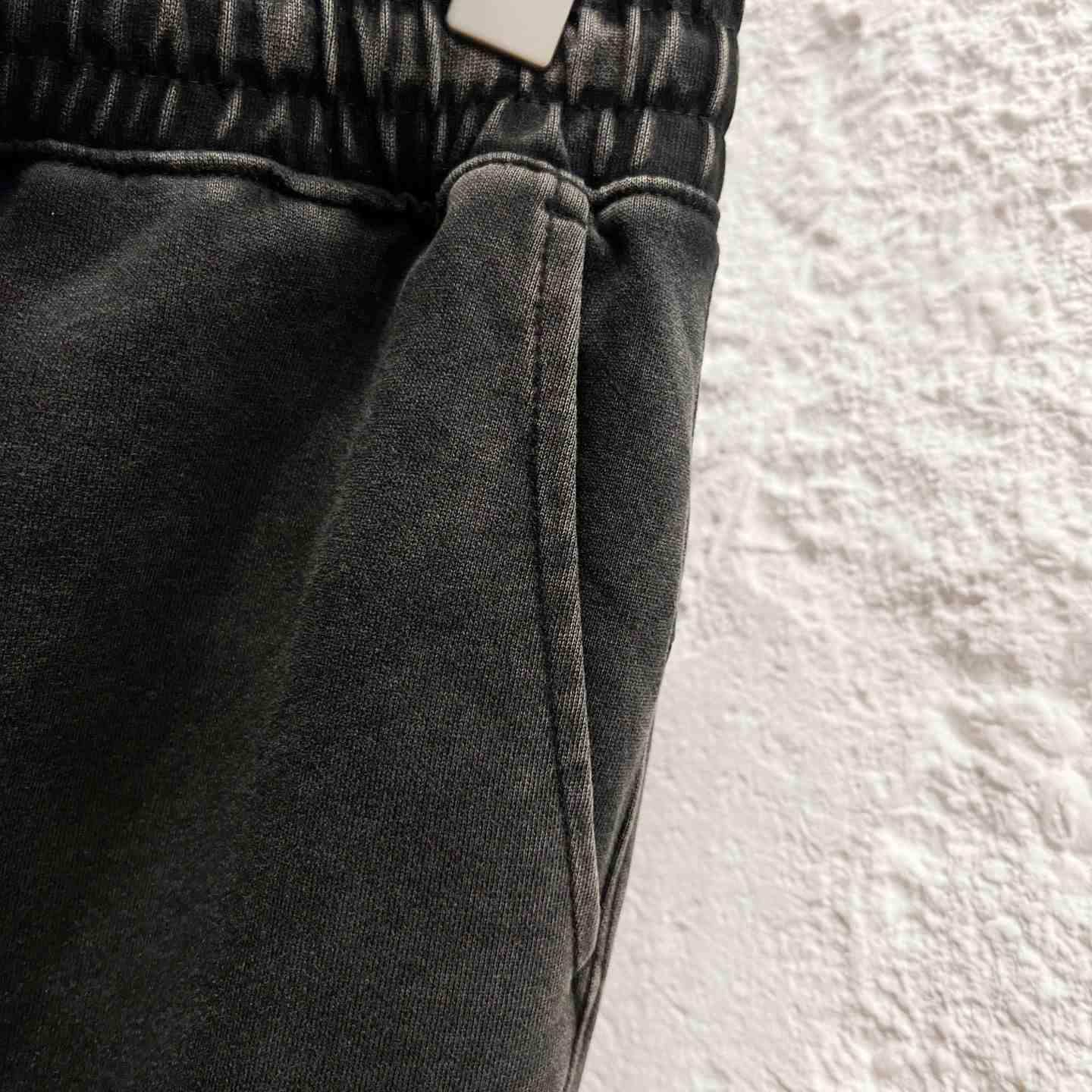 Prada Shorts    - FashionPlug