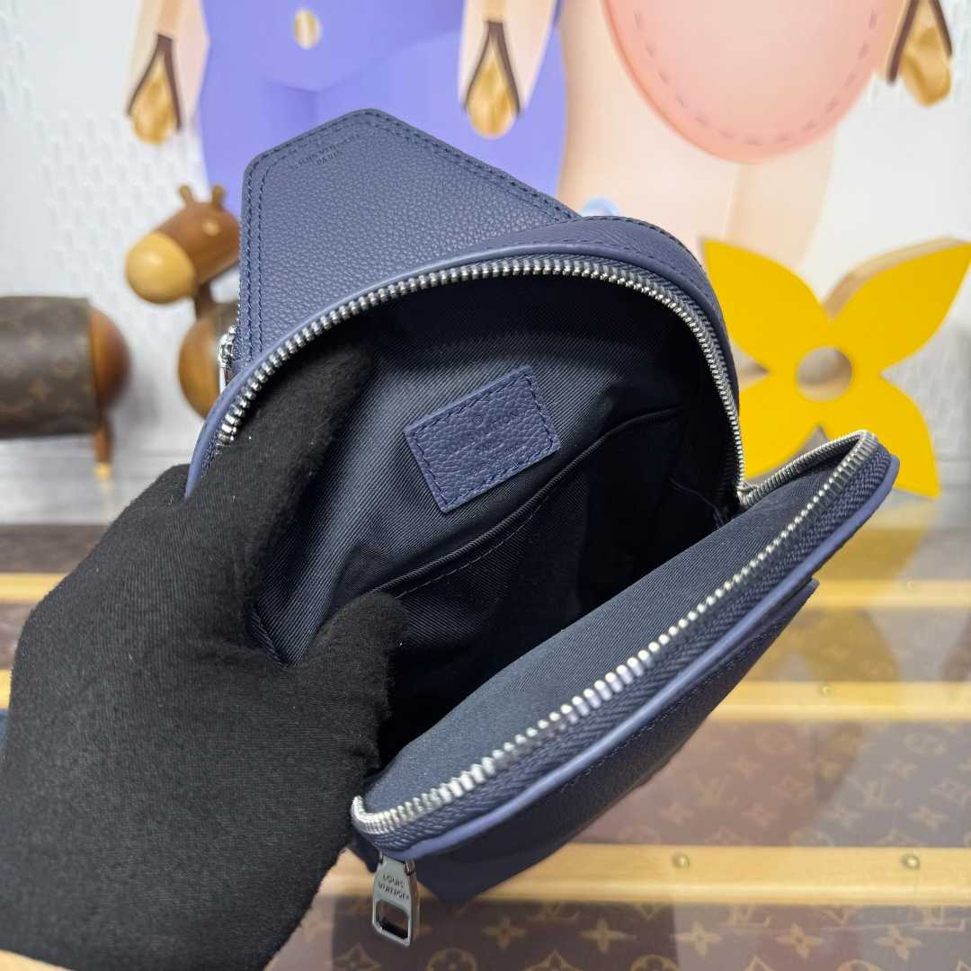 Louis Vuitton Avenue Slingbag PM   M15269 - FashionPlug