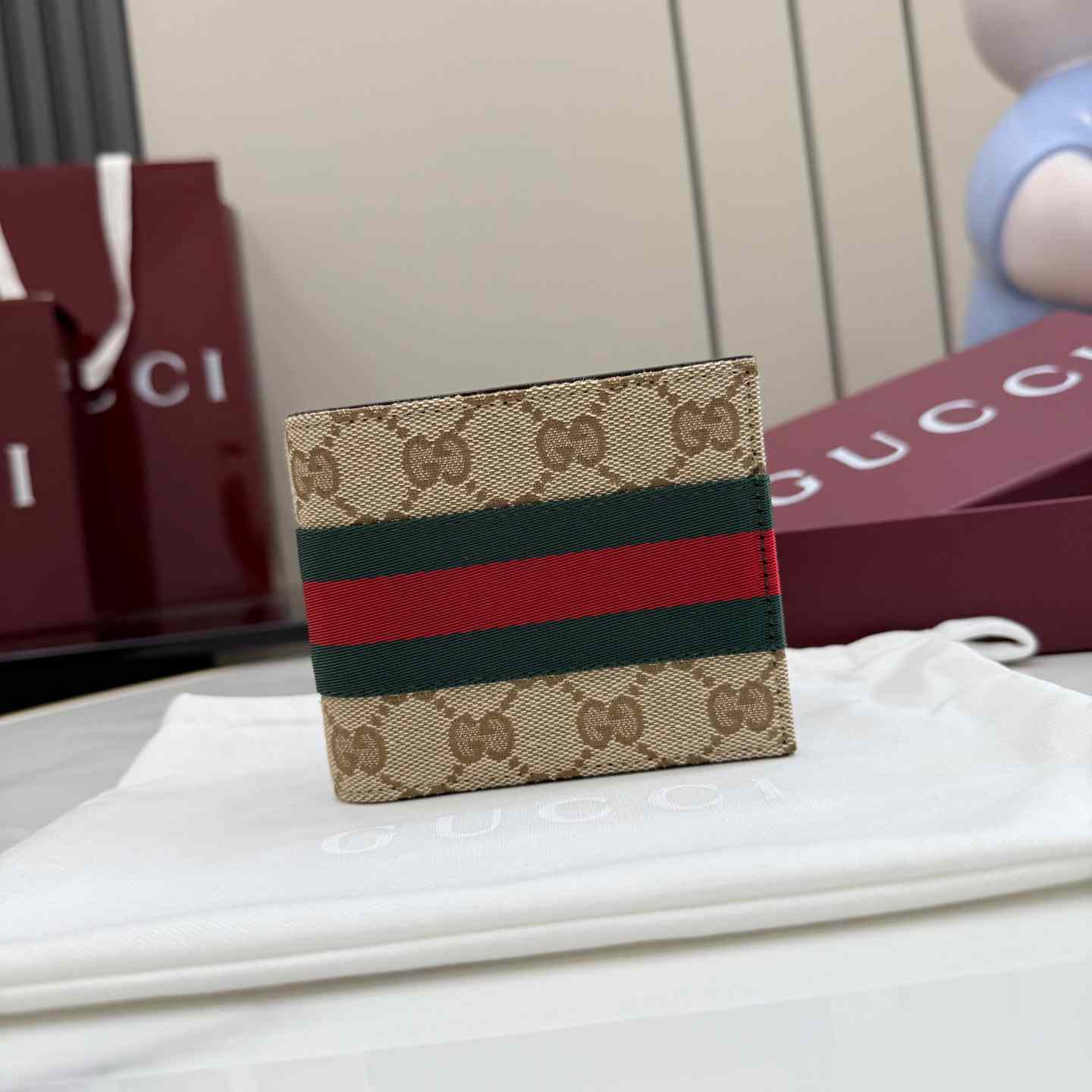 Gucci Bi-fold Wallet With Web - FashionPlug