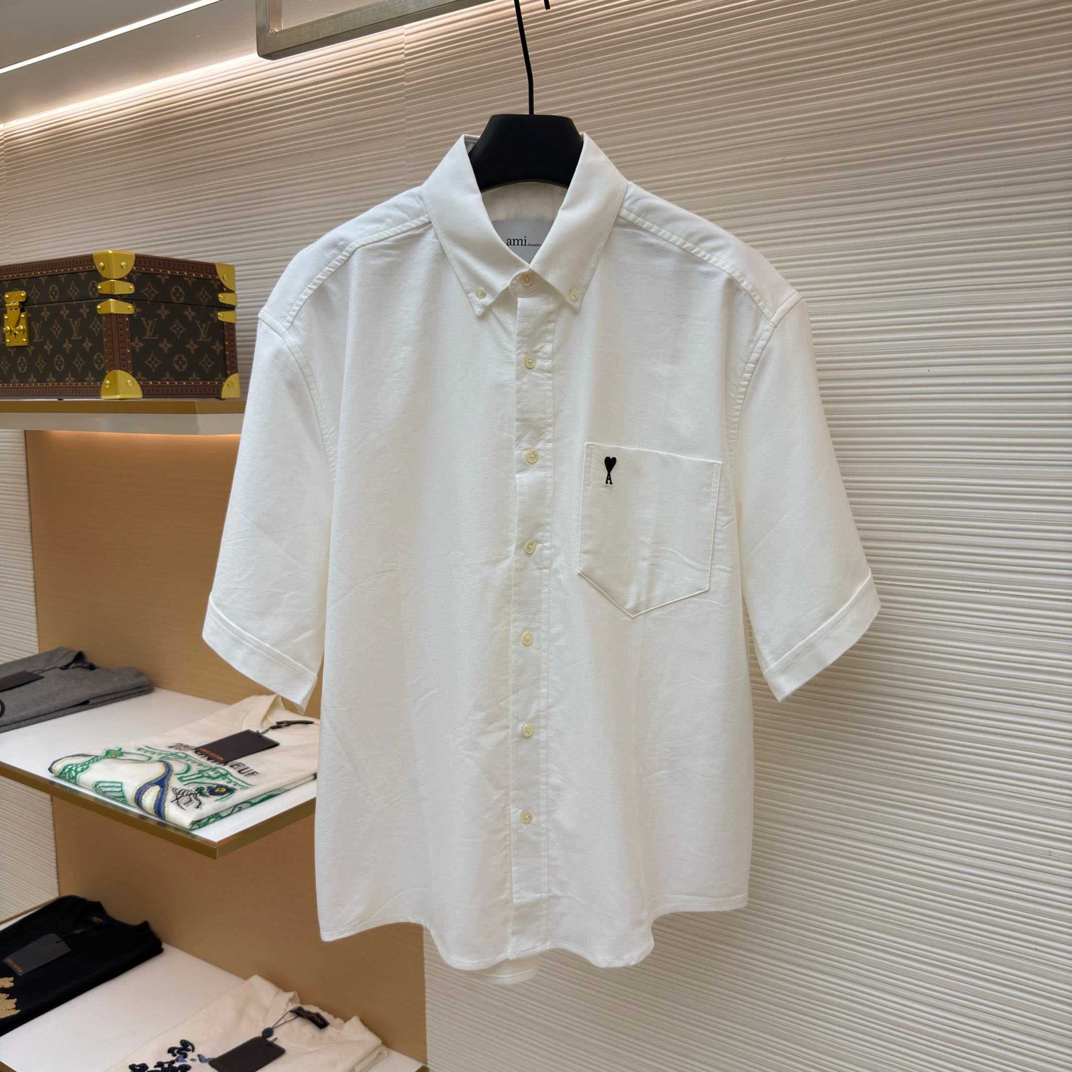 AMI Paris Ami Button-Down Short-Sleeve Shirt - FashionPlug