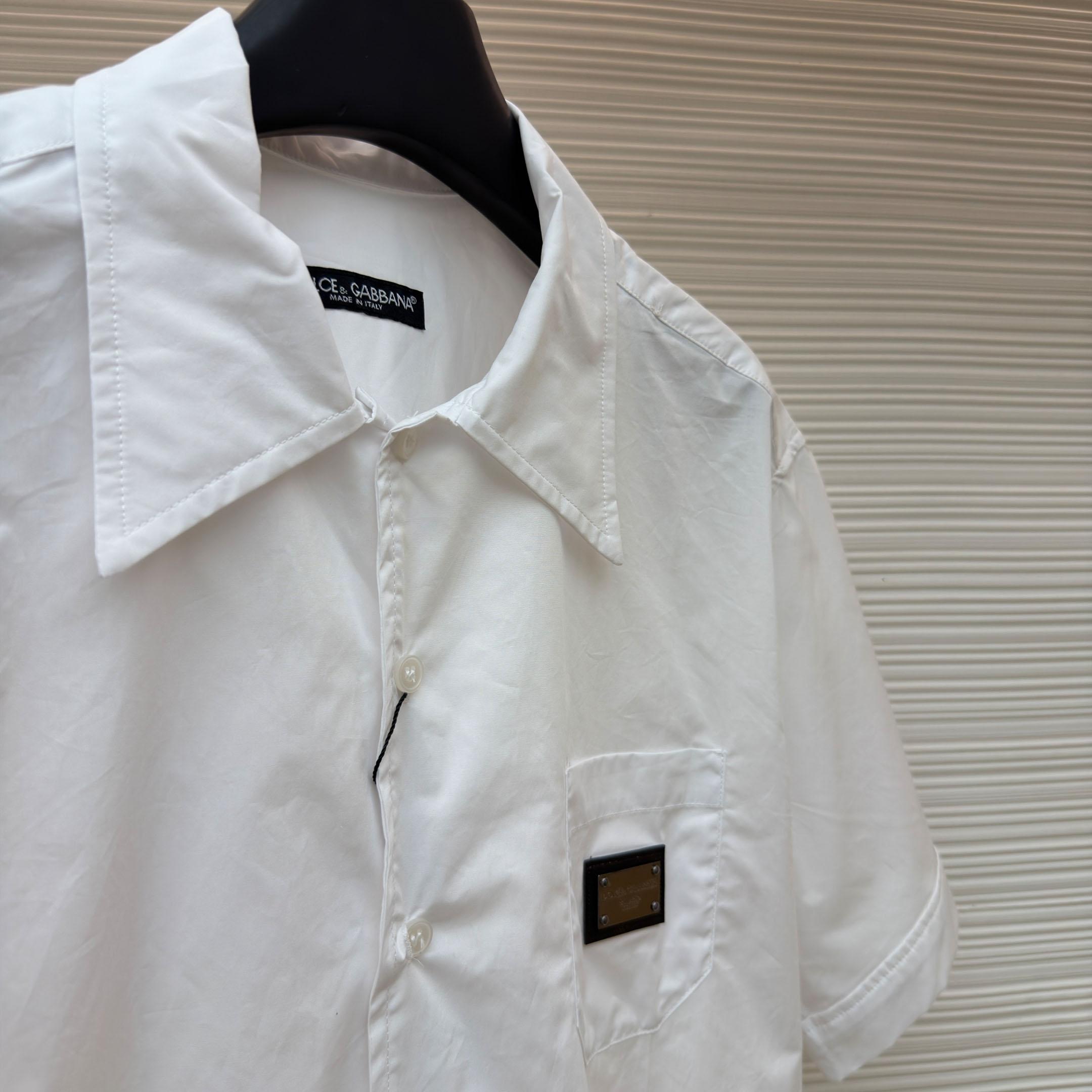 Dolce & Gabbana Logo Plaque Cotton Short Sleeved Shirt - FashionPlug