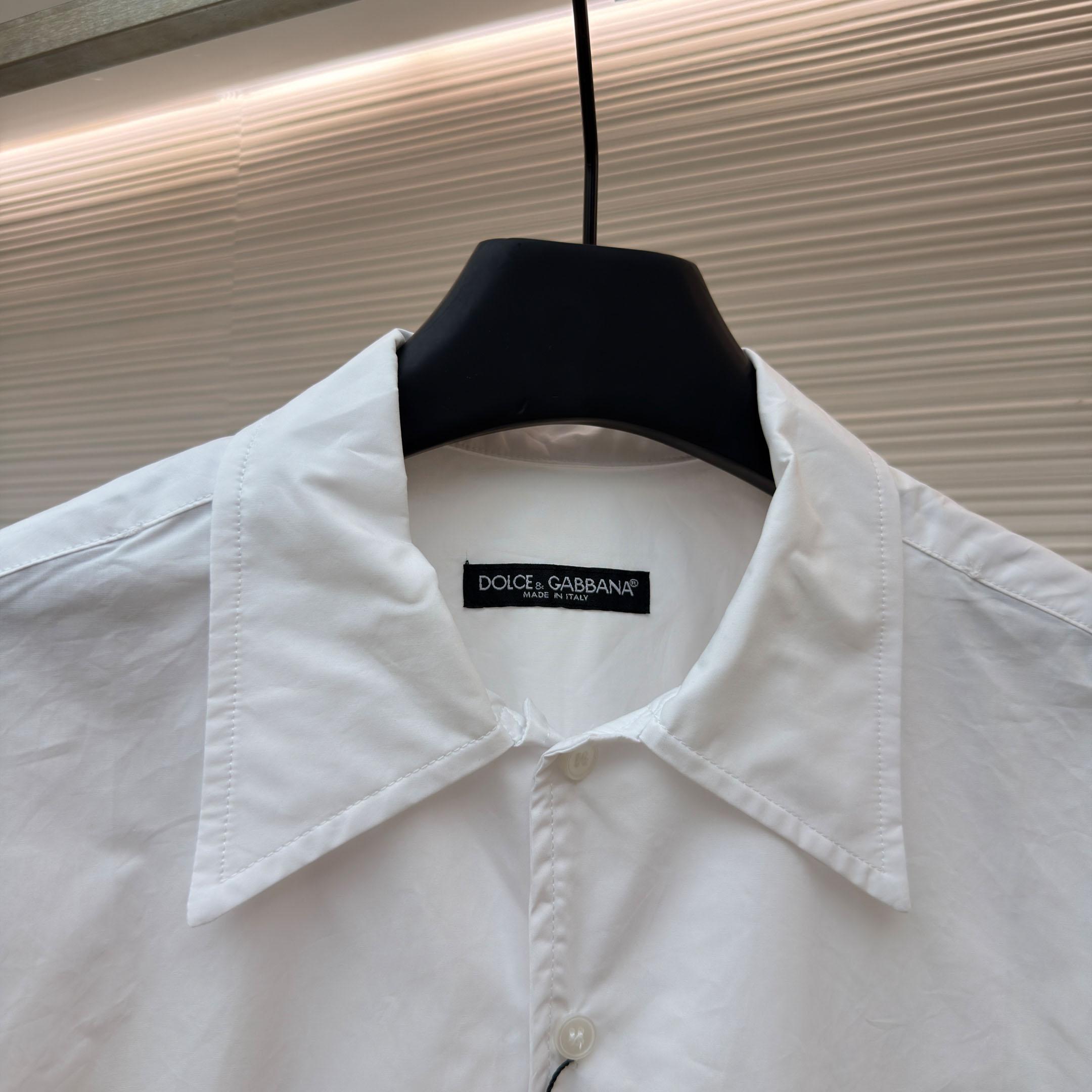 Dolce & Gabbana Logo Plaque Cotton Short Sleeved Shirt - FashionPlug