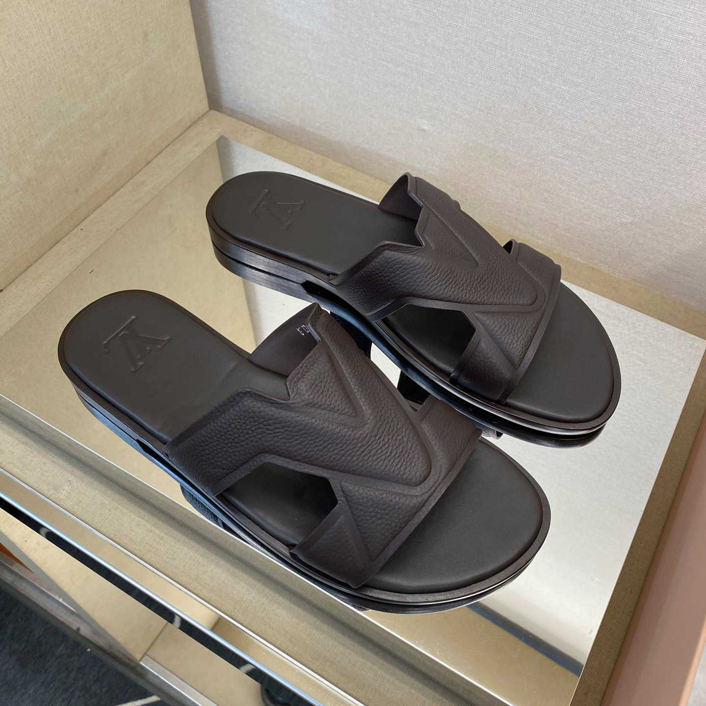 Louis Vuitton LV Oasis Mule    - FashionPlug
