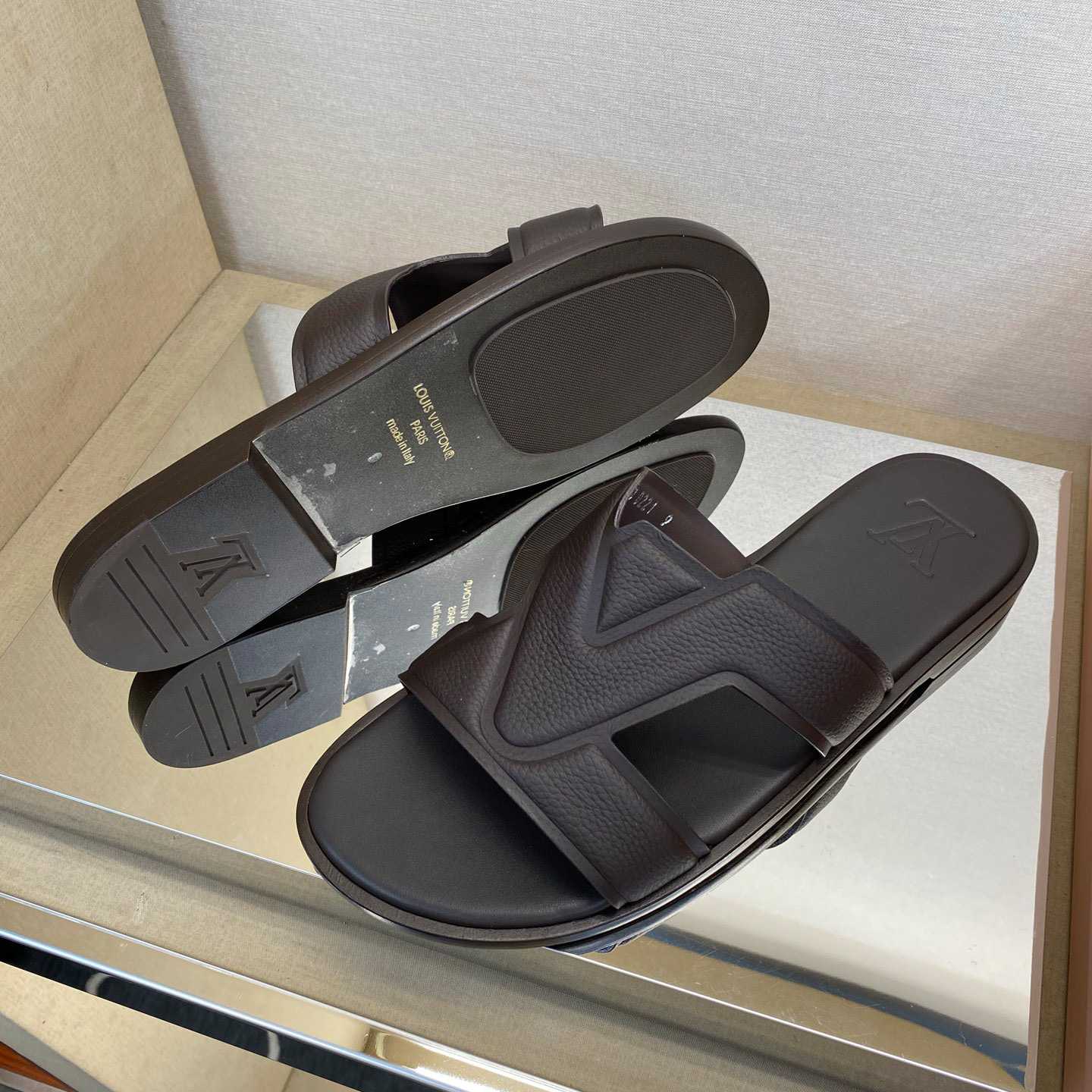 Louis Vuitton LV Oasis Mule    - FashionPlug